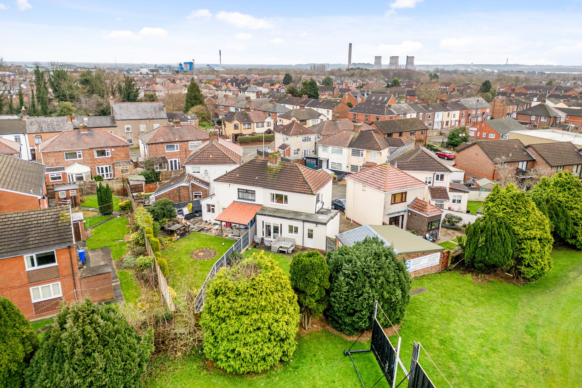 Farnworth Close, Widnes, WA8