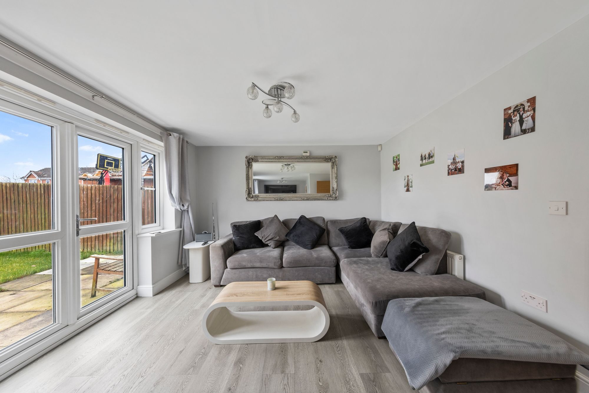 Snowberry Crescent, Warrington