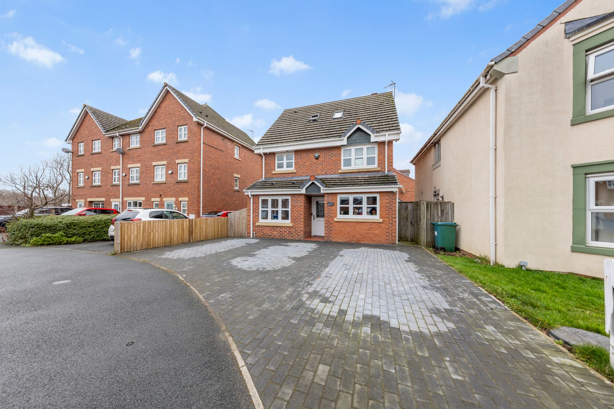 Snowberry Crescent, Warrington