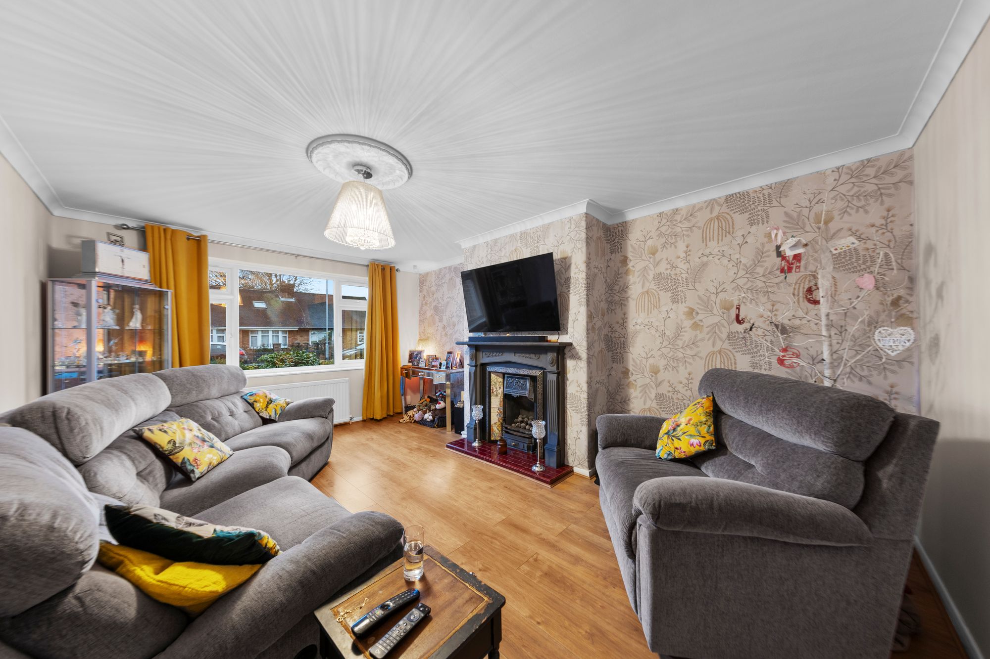 Rozel Crescent, Warrington