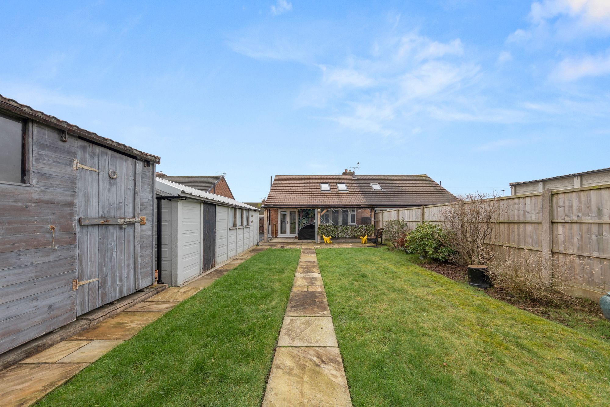 Rozel Crescent, Warrington