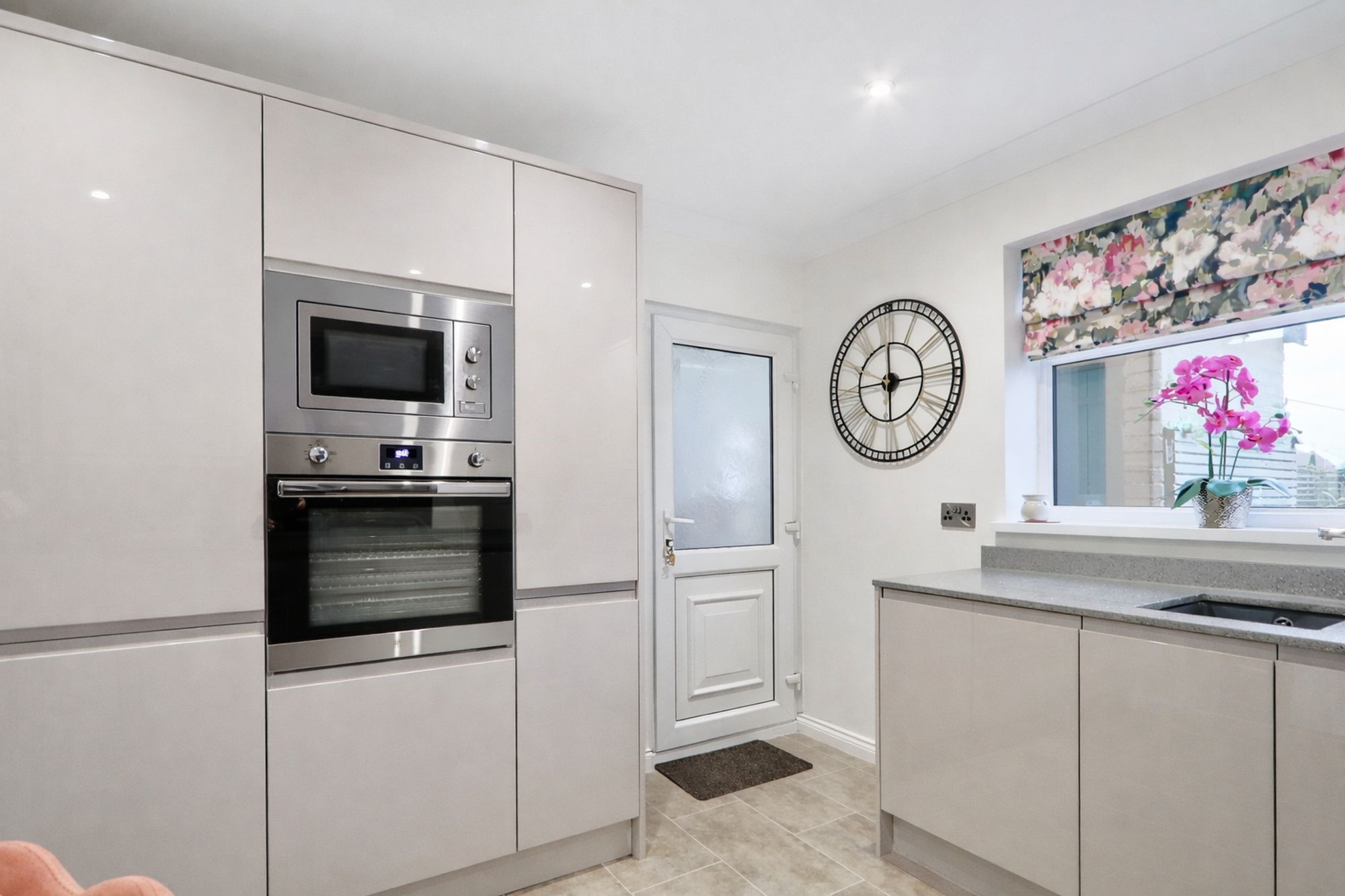 67a79ad0-84a3-42c8-82b0-87e7d1bf4207