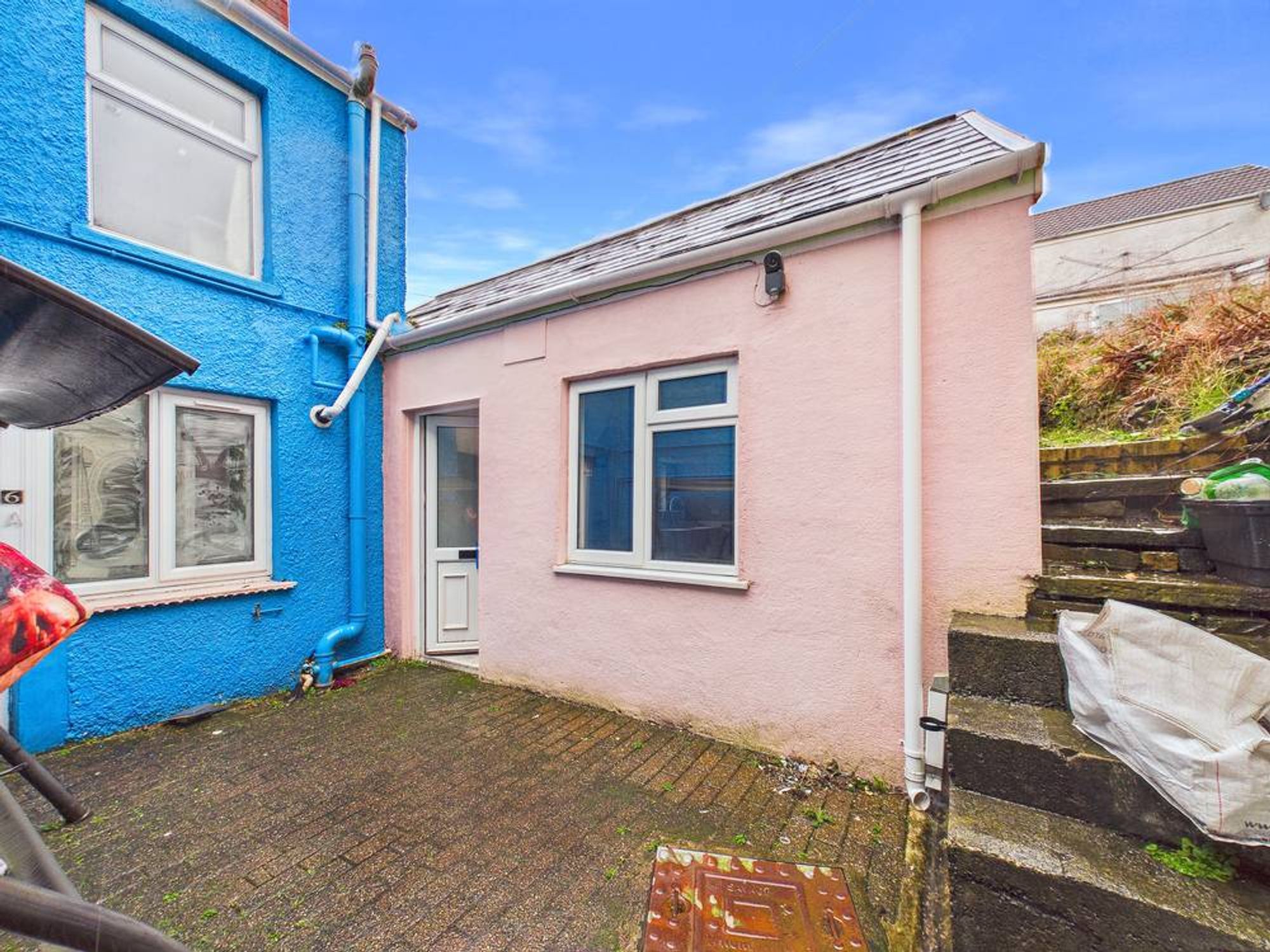 New Road, Skewen, SA10