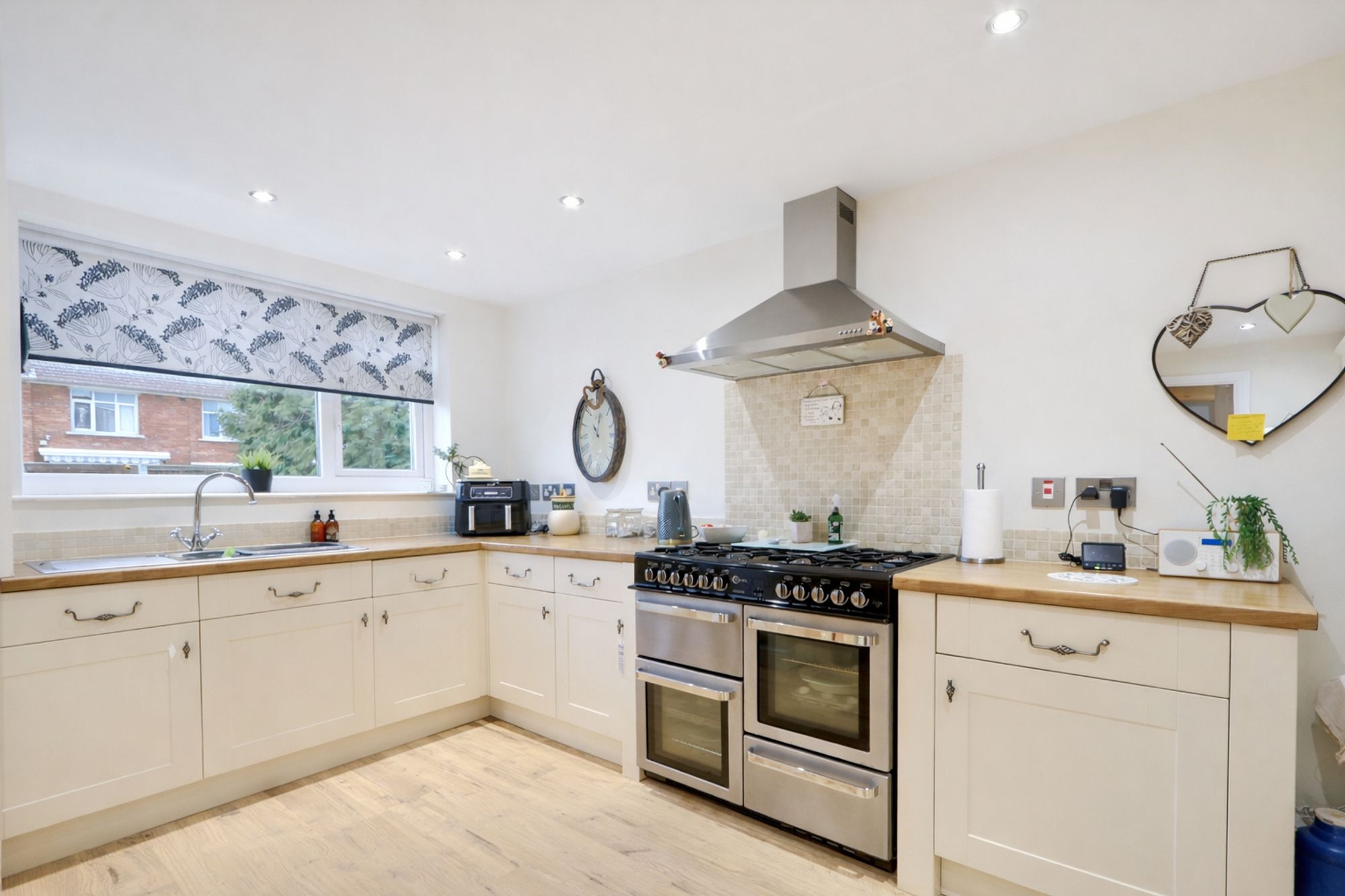 68b2bc88-02b2-4682-98e2-439a5230518f