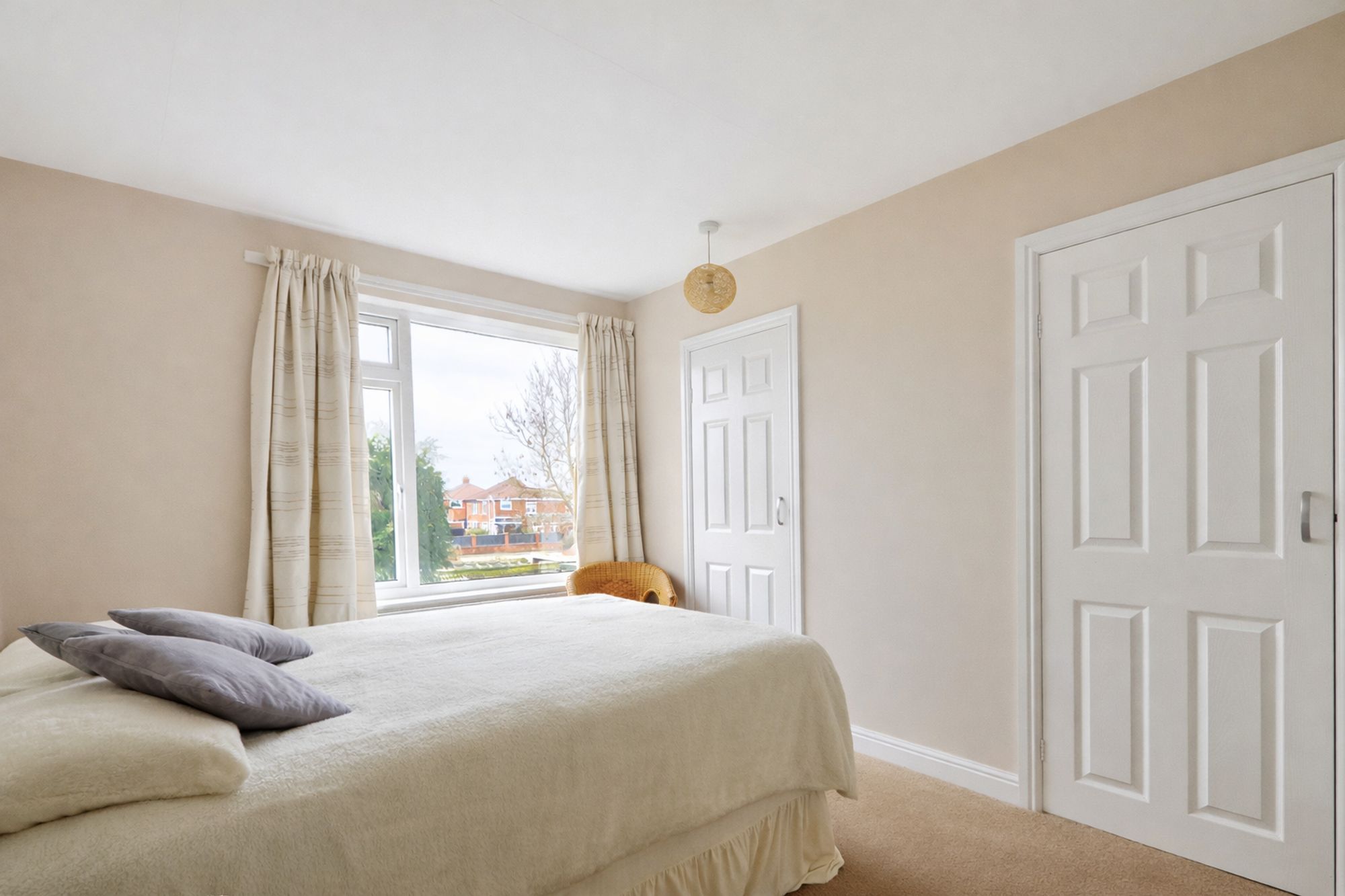 484ee625-69ba-4649-b2db-c12c8dc829c8