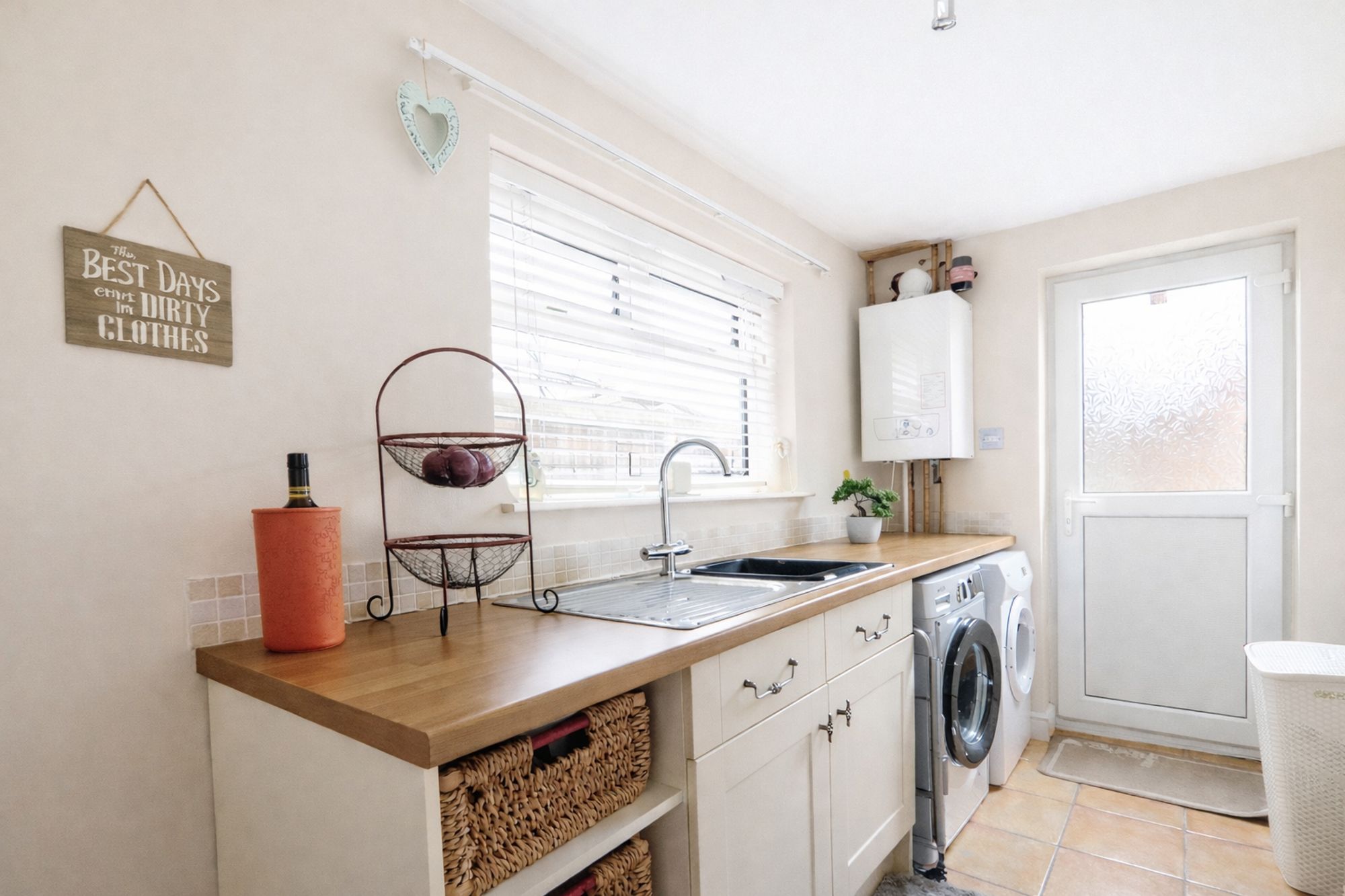 00e16110-aa86-4808-b7e5-ac90ecc6296c