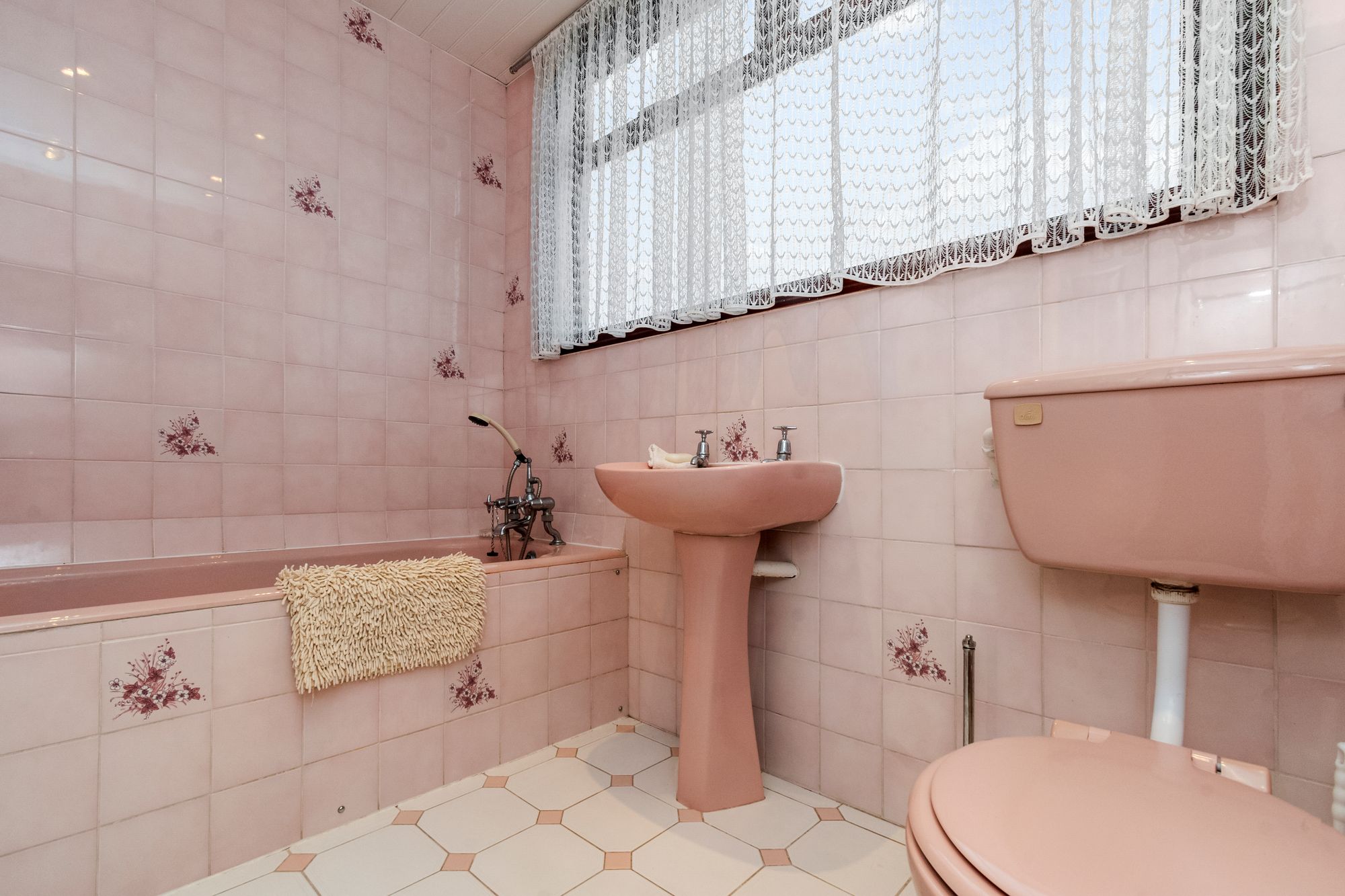 Laurel Drive, Eccleston, WA10