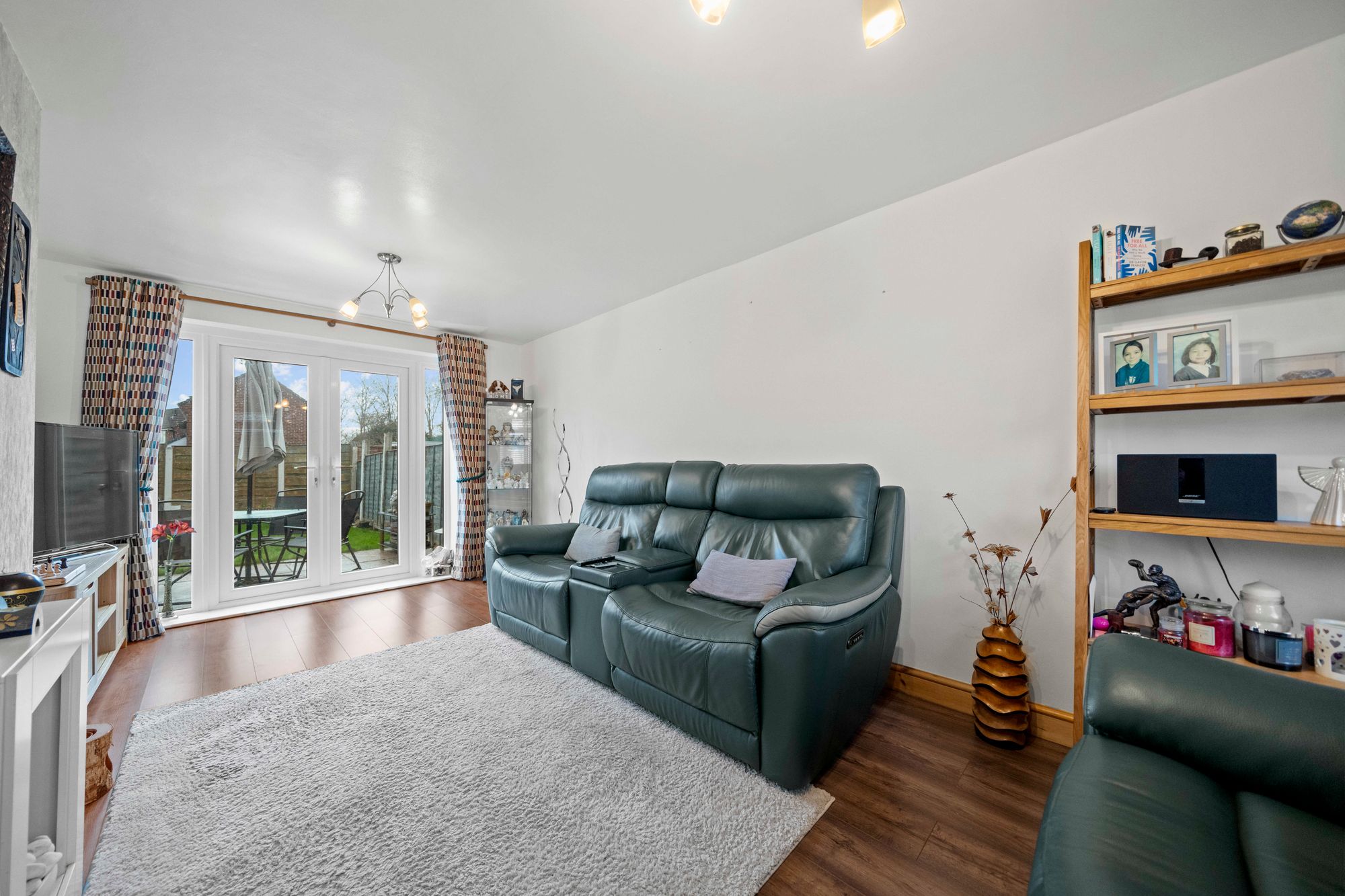 Manor Avenue, Warrington