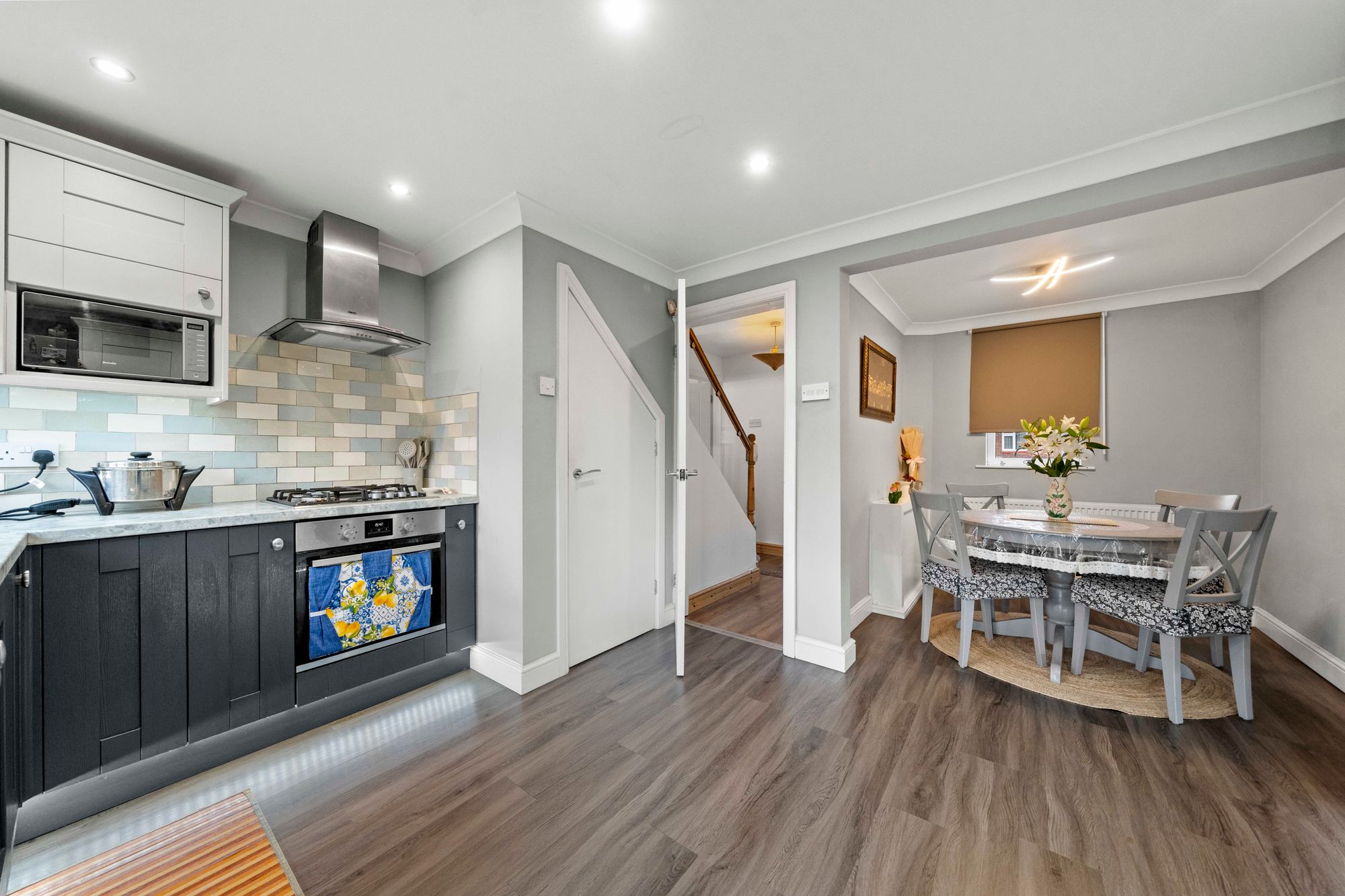 Manor Avenue, Warrington