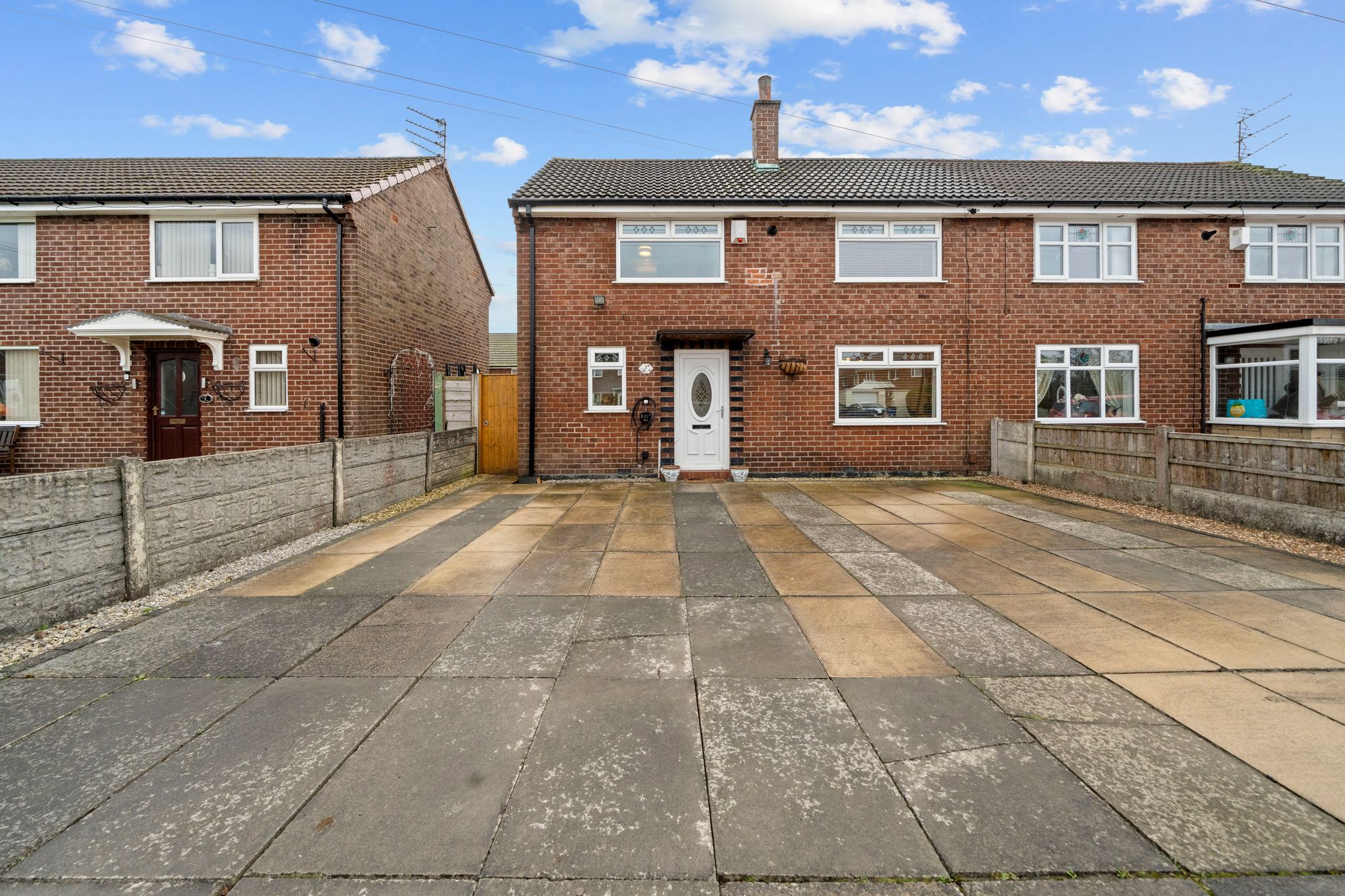 Manor Avenue, Warrington