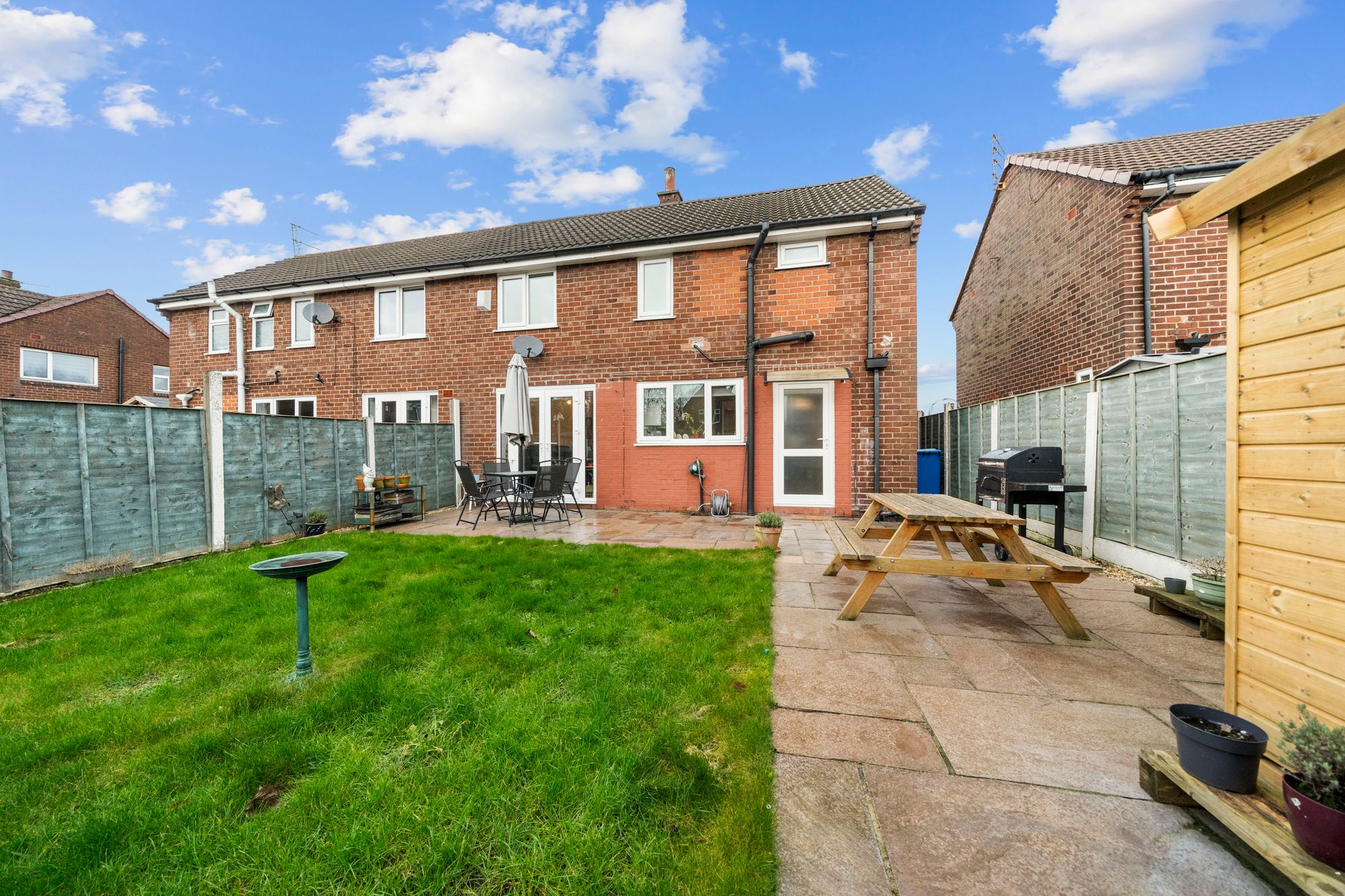 Manor Avenue, Warrington