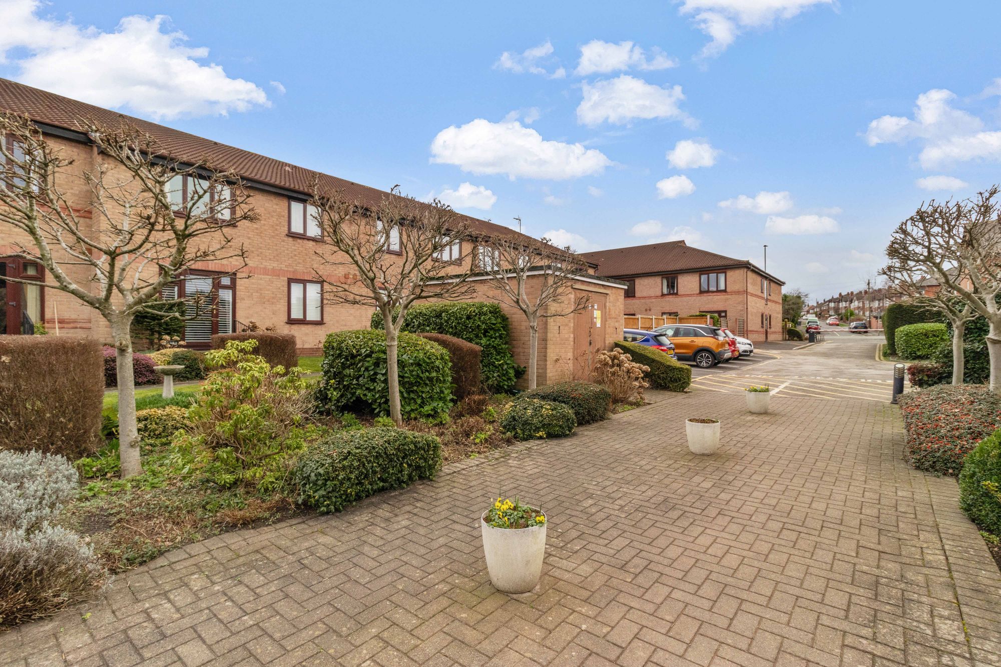 Oulton Court, Warrington