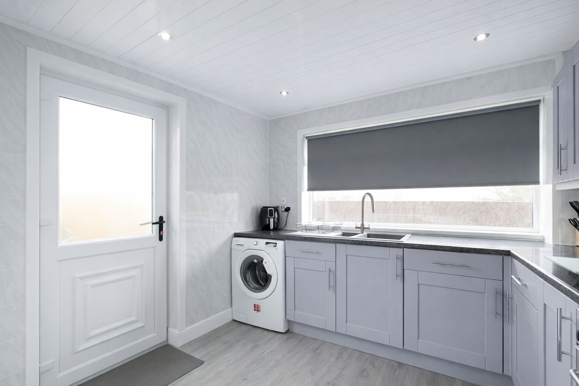 cd6fea5c-c0c0-4d32-9c2f-2a0eddbff337