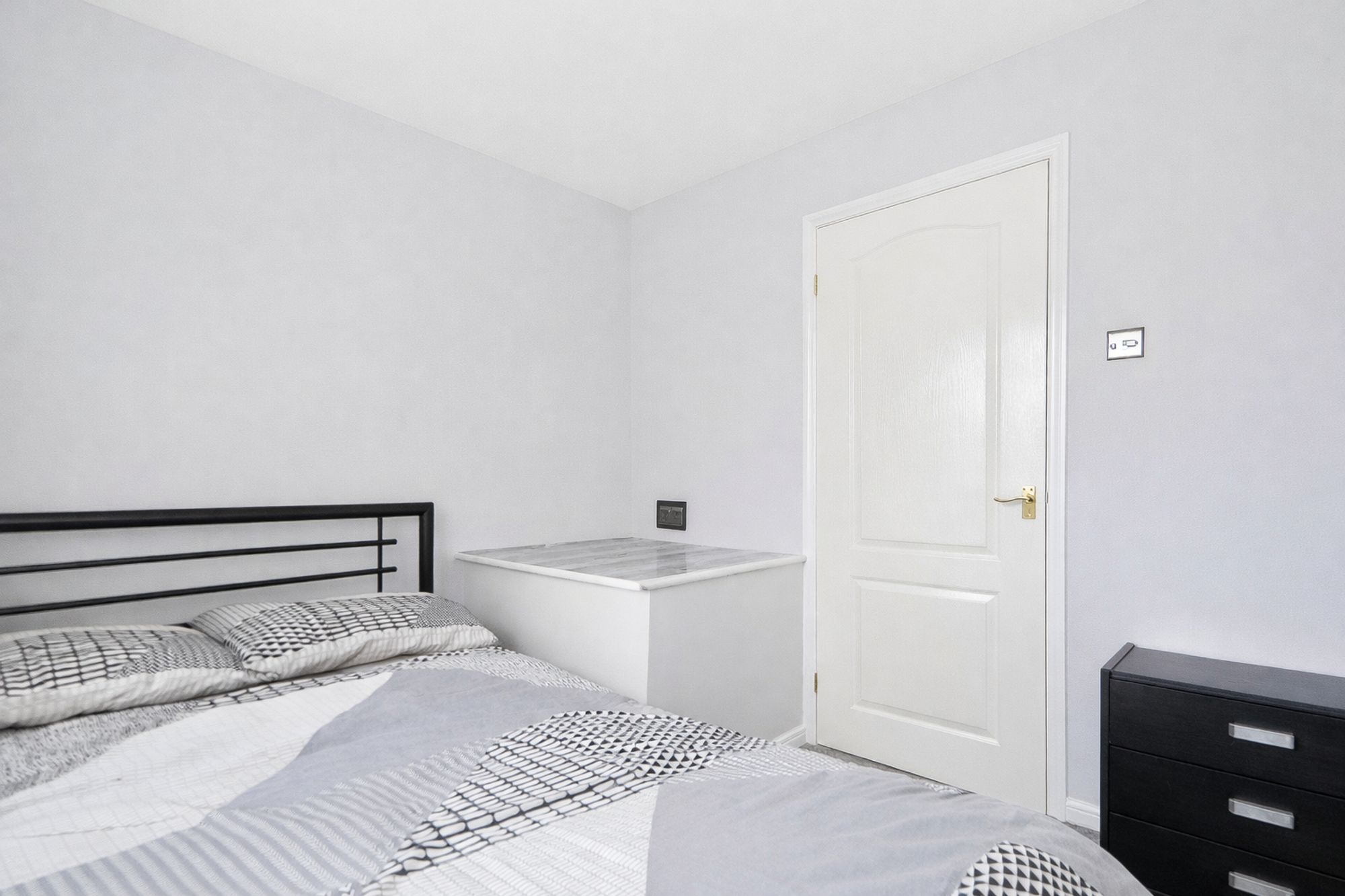 96b9525b-eb88-4d3c-8f77-4684bc1c94b0