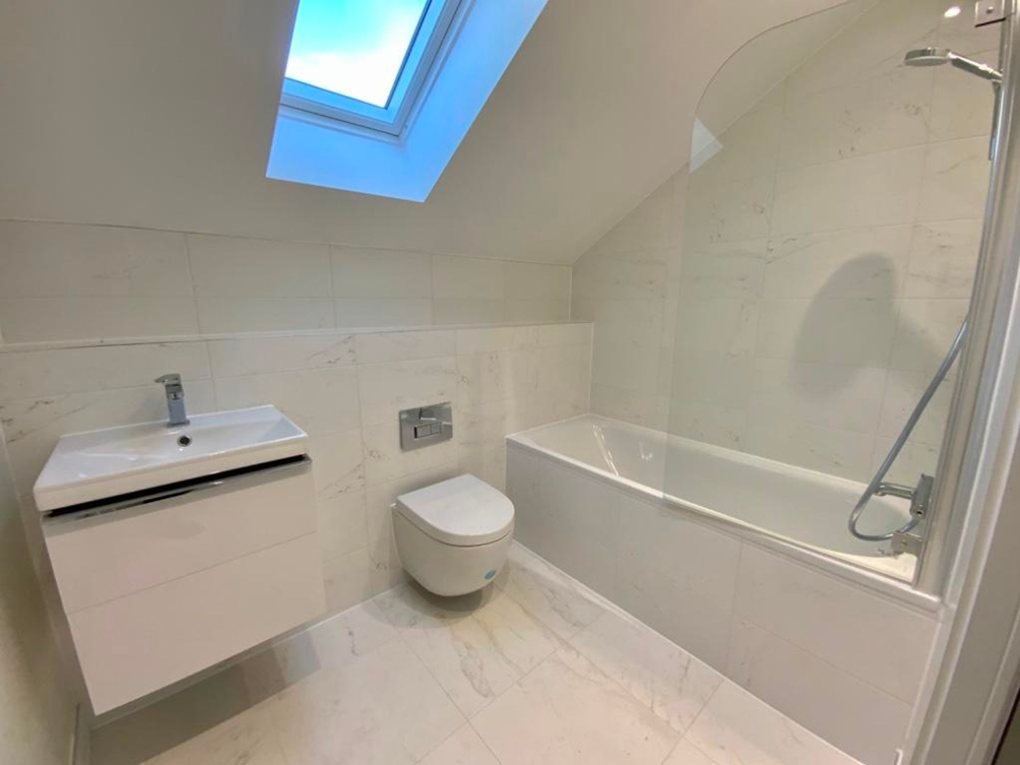 1 Haybarn Close, Addington