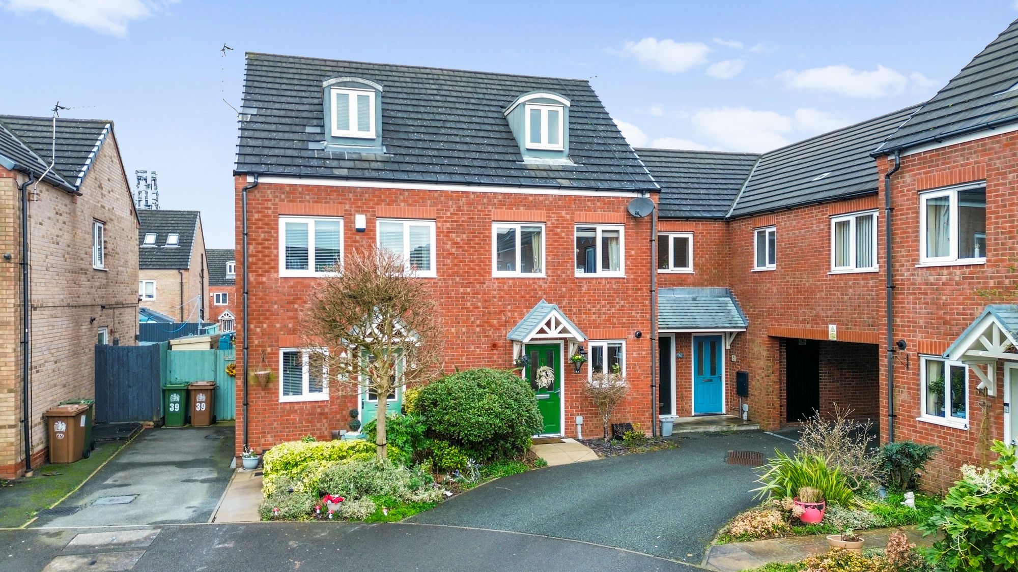 Newlove Avenue, St. Helens, WA10