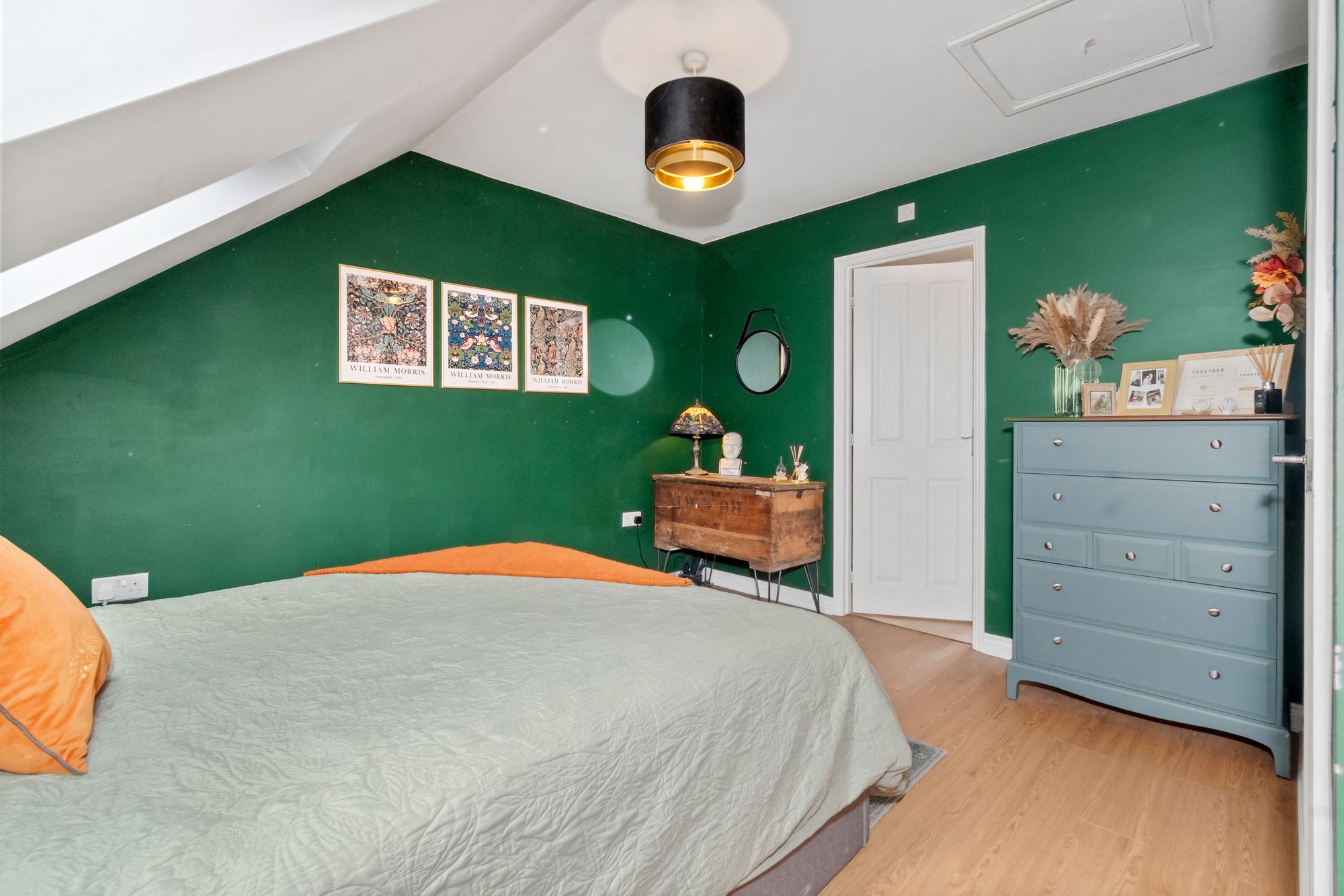 Newlove Avenue, St. Helens