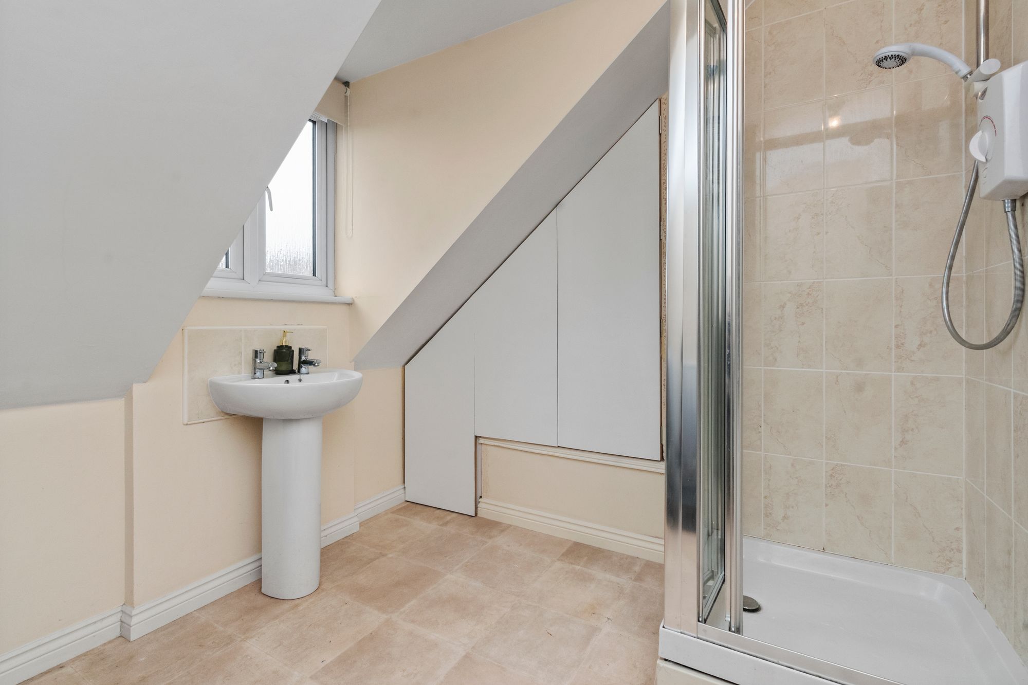 Newlove Avenue, St. Helens