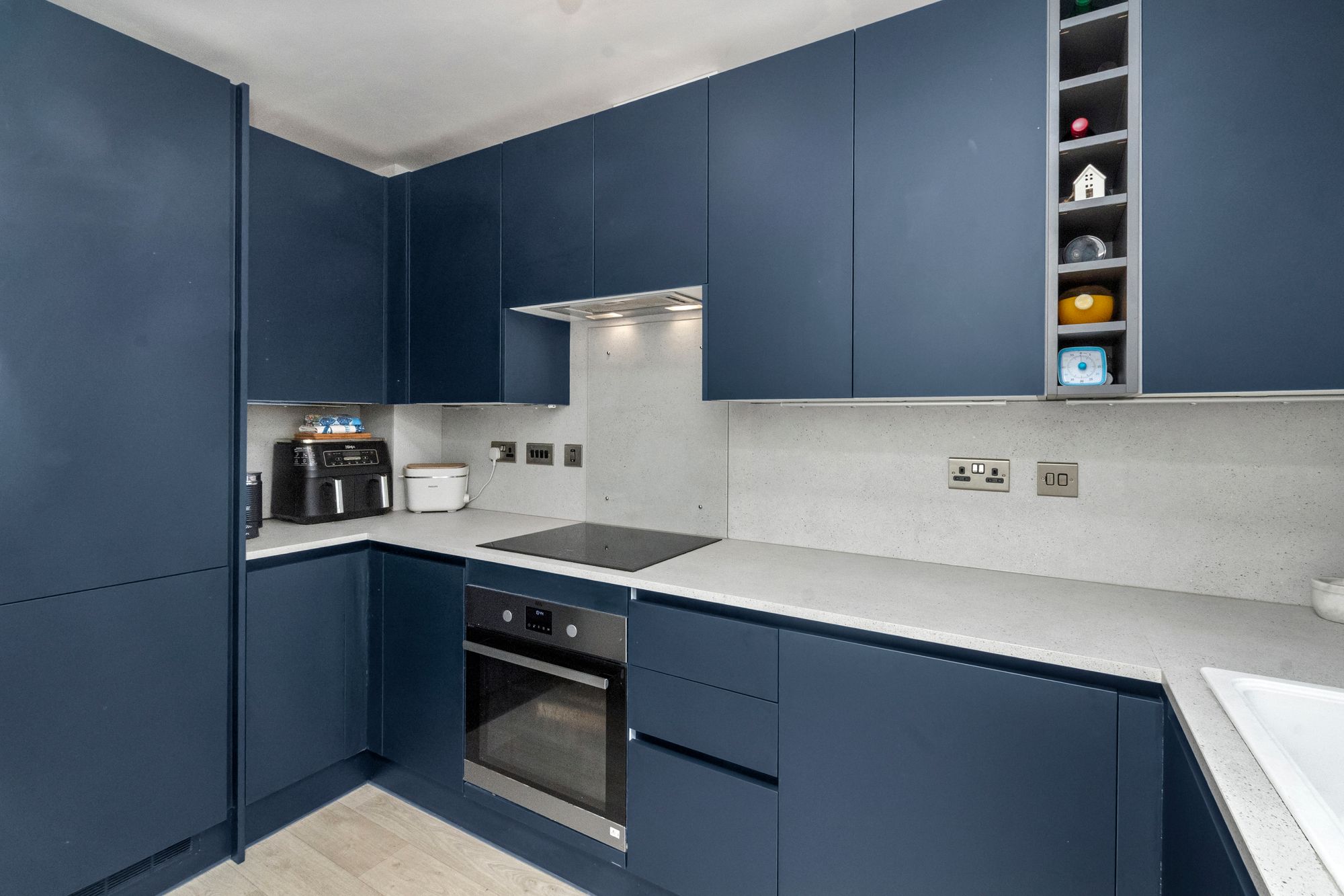 Newlove Avenue, St. Helens