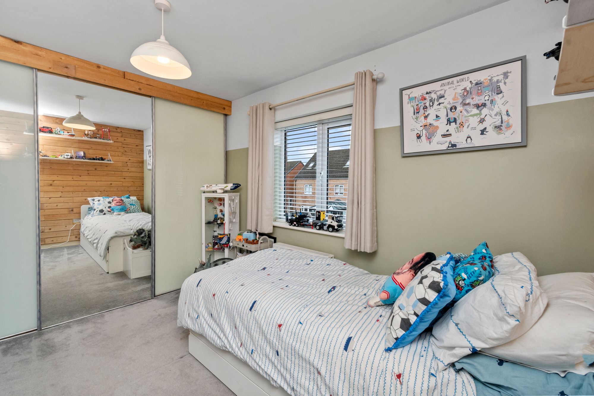 Newlove Avenue, St. Helens