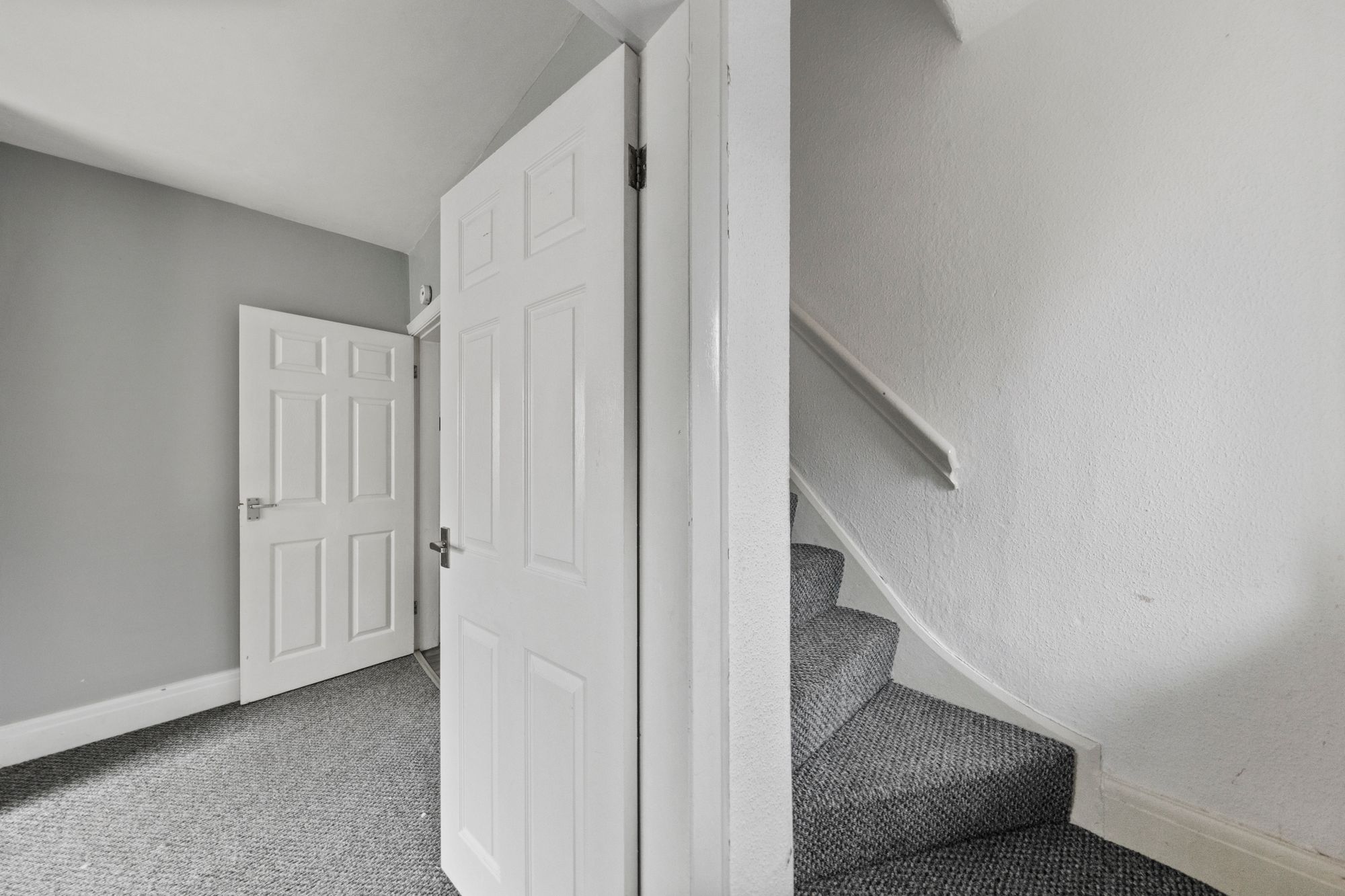 2b Warren Road, Warrington