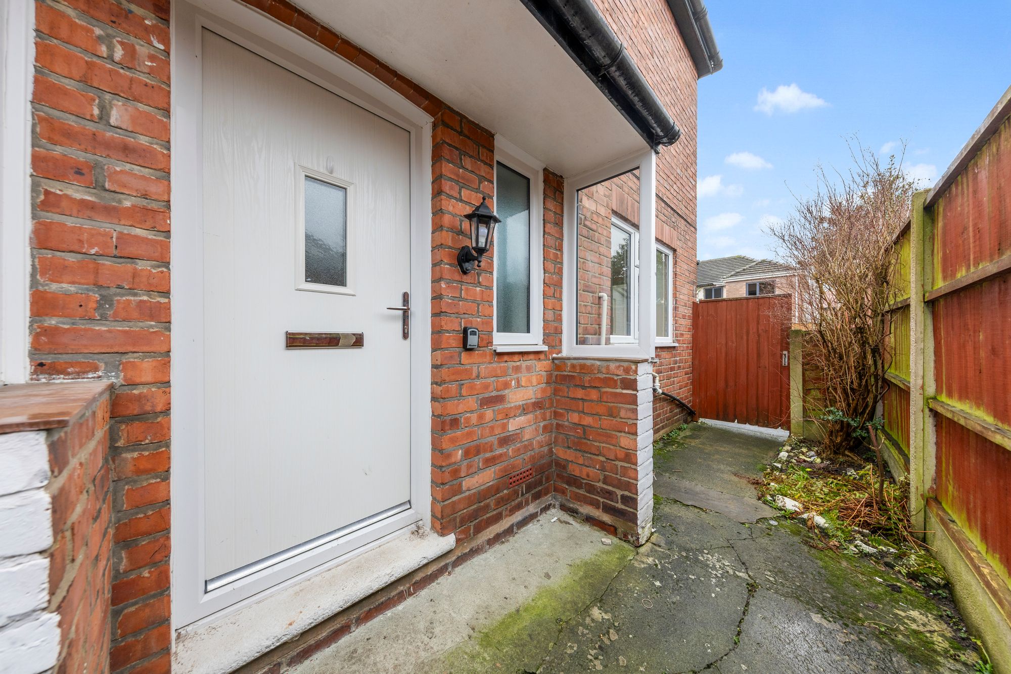 2b Warren Road, Warrington