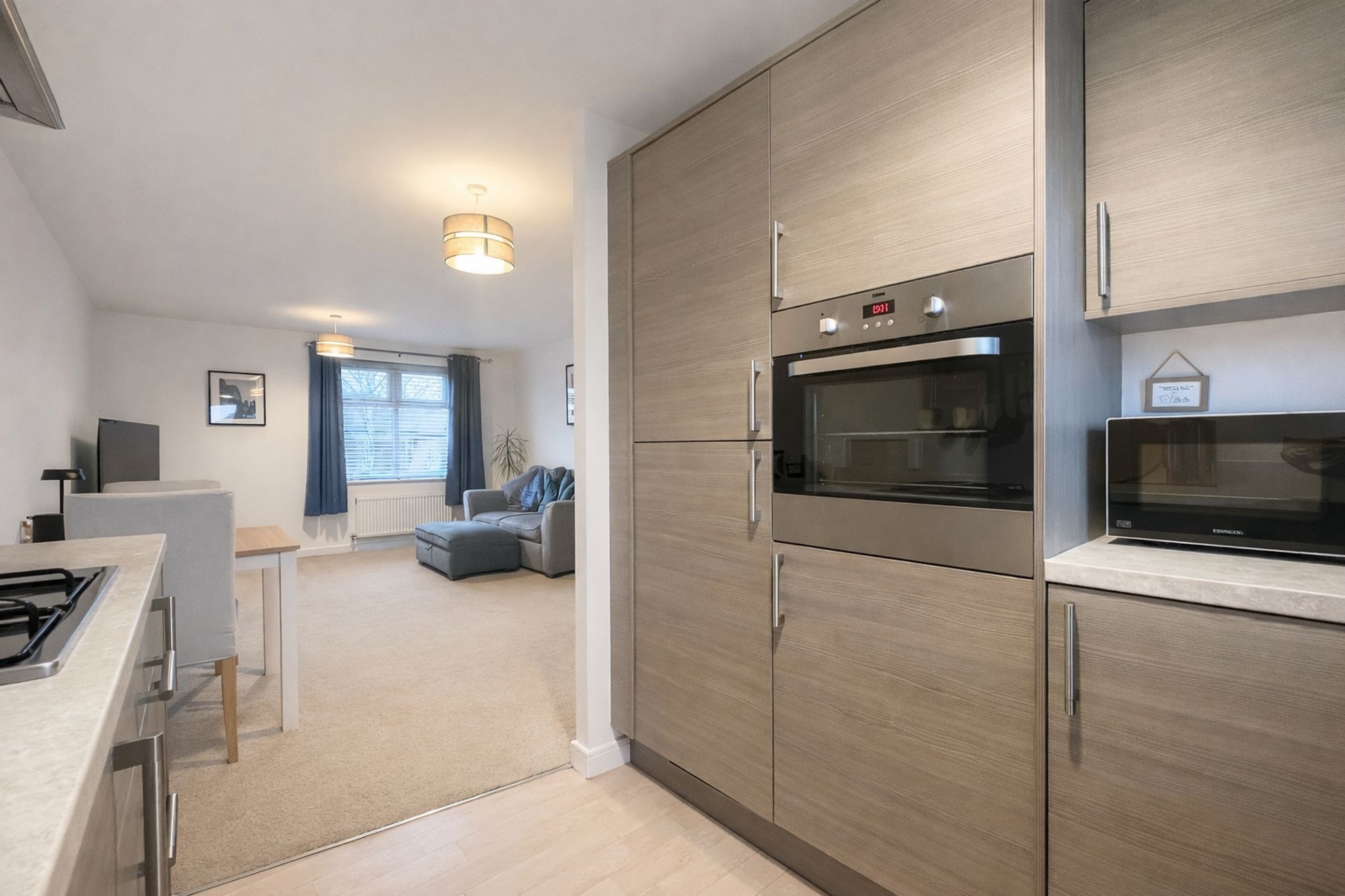 020278f2-f8d3-4858-95f1-0c23c207927c