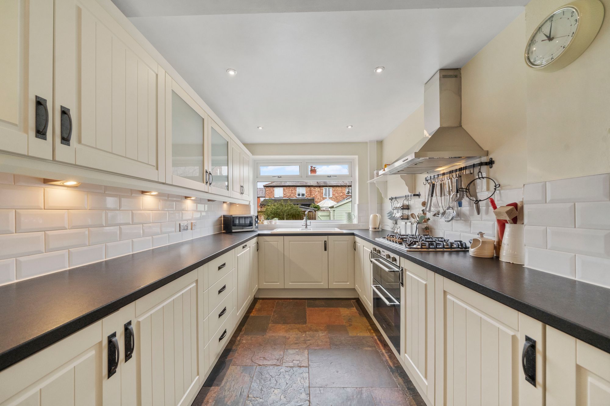 Charles Street, Leigh