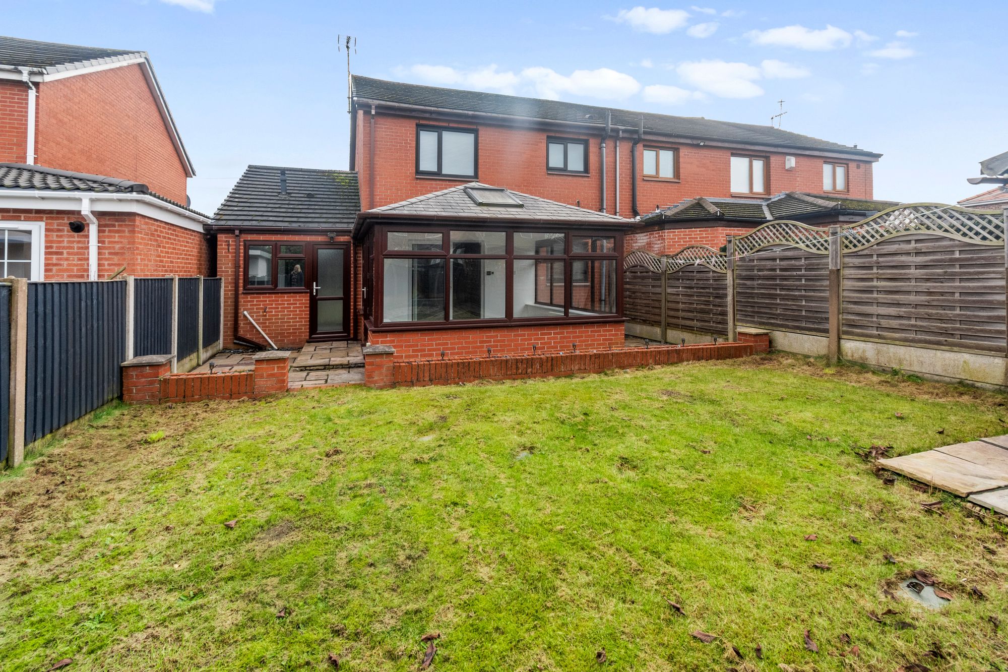 Liverpool Road, Warrington