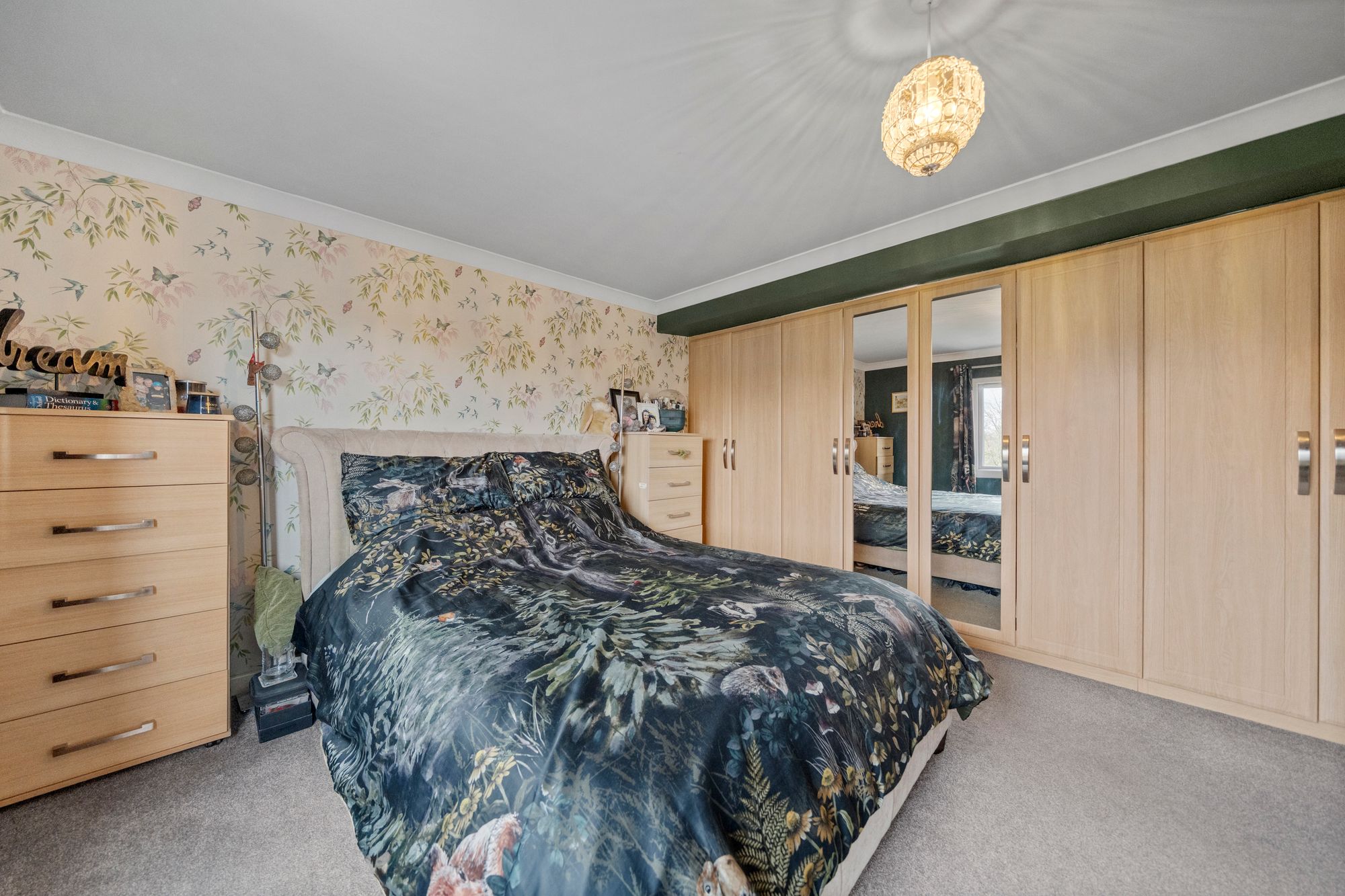 Chestnut Drive South, Leigh