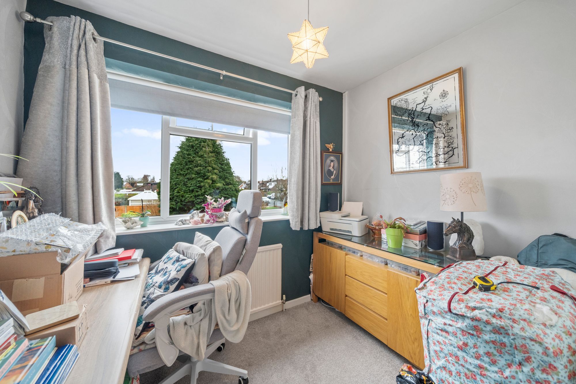 Chestnut Drive South, Leigh