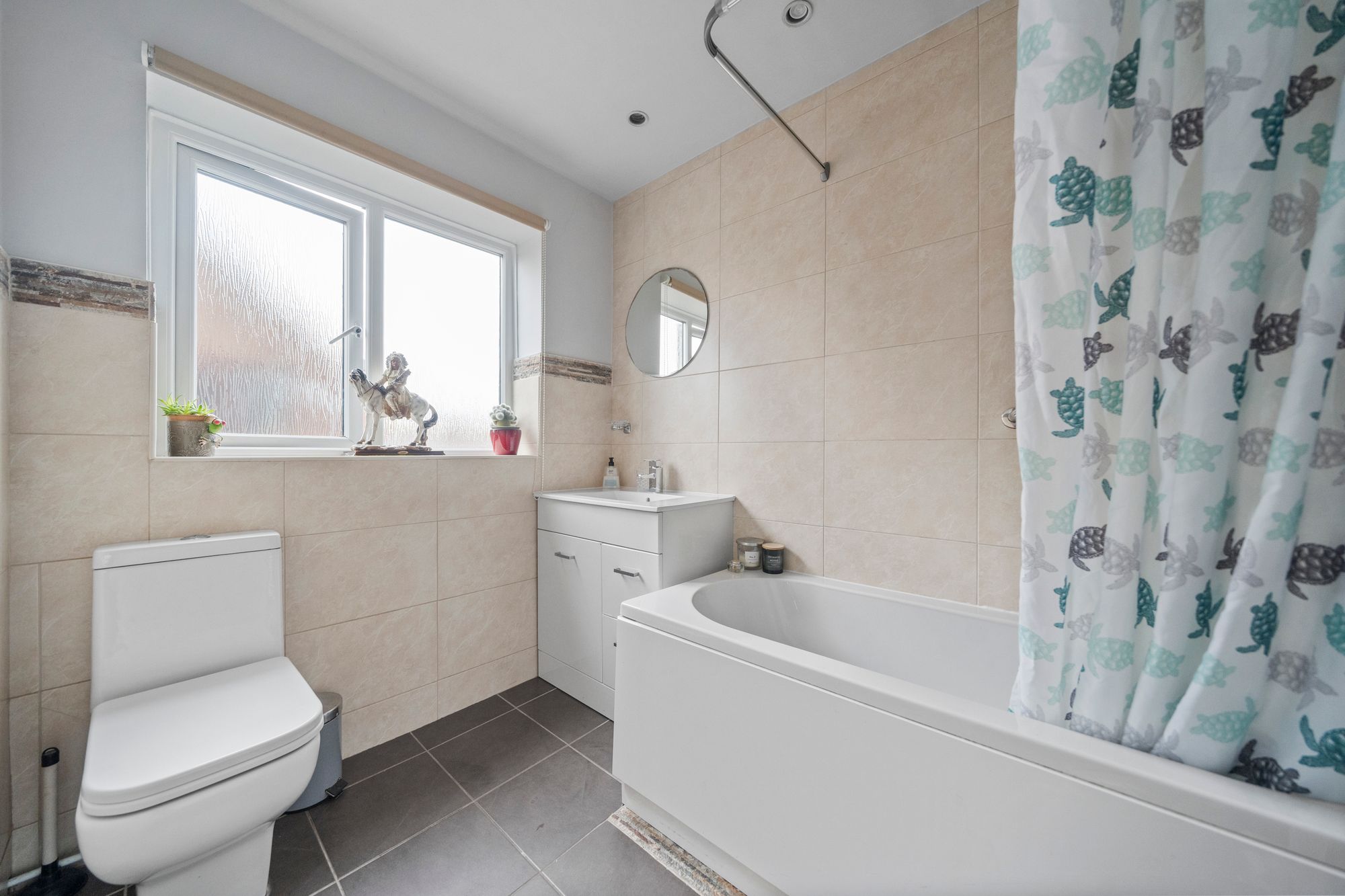 Chestnut Drive South, Leigh