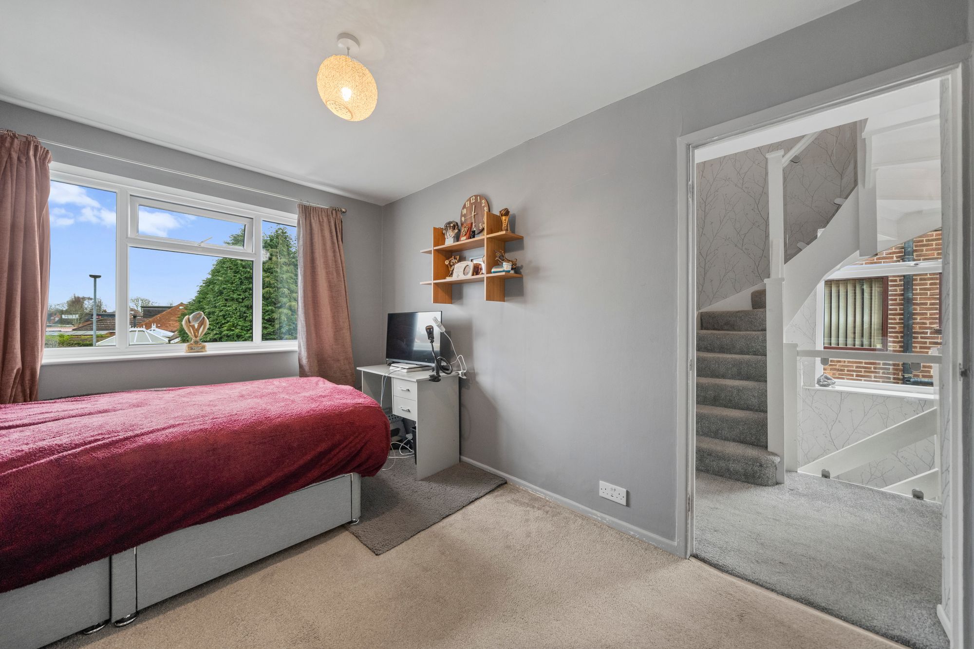 Chestnut Drive South, Leigh