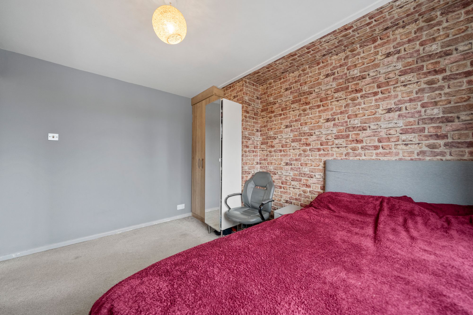 Chestnut Drive South, Leigh