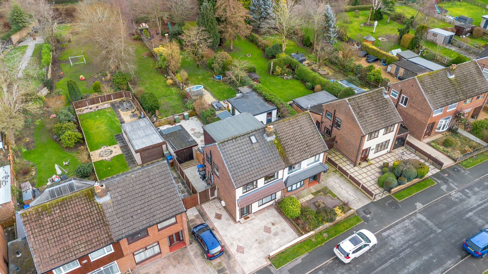 Chestnut Drive South, Leigh