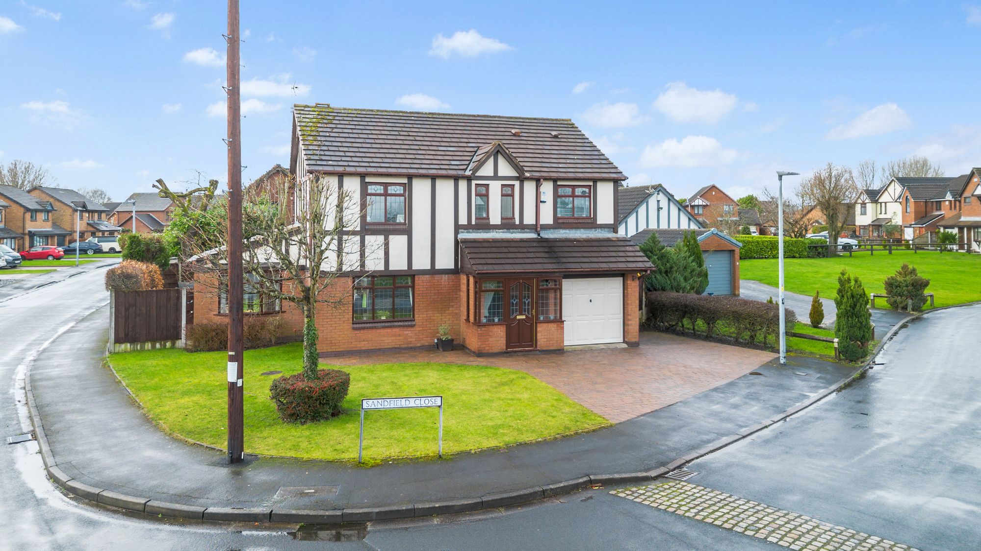Sandfield Close, Lowton, WA3