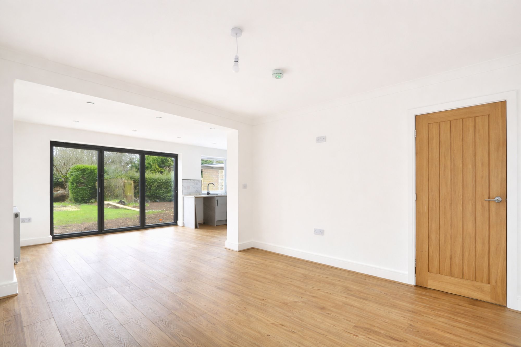 8701eadc-ddfe-43cc-b0c0-b8a9b70dc131