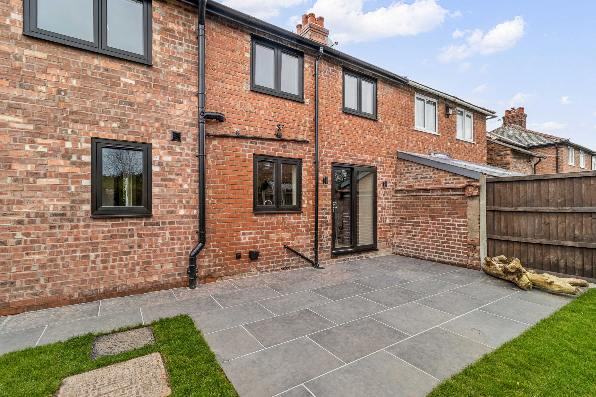 Rushgreen Road, Lymm