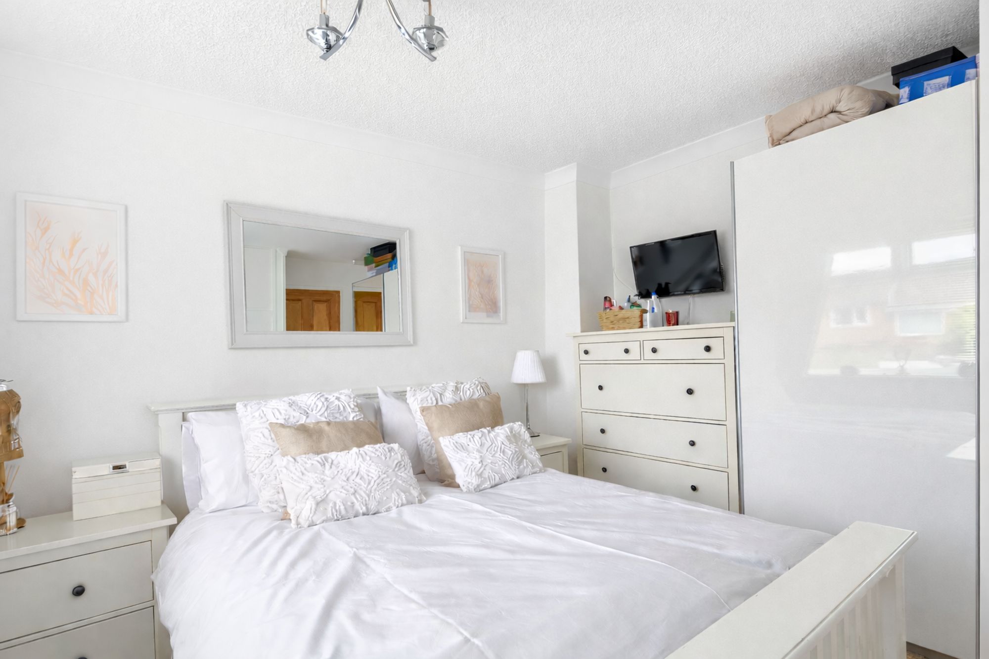 b30281de-e375-4780-858a-974e8be7dbe9