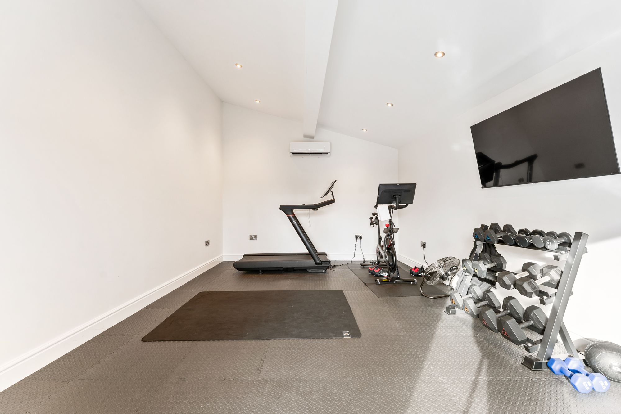 West Avenue, Warrington