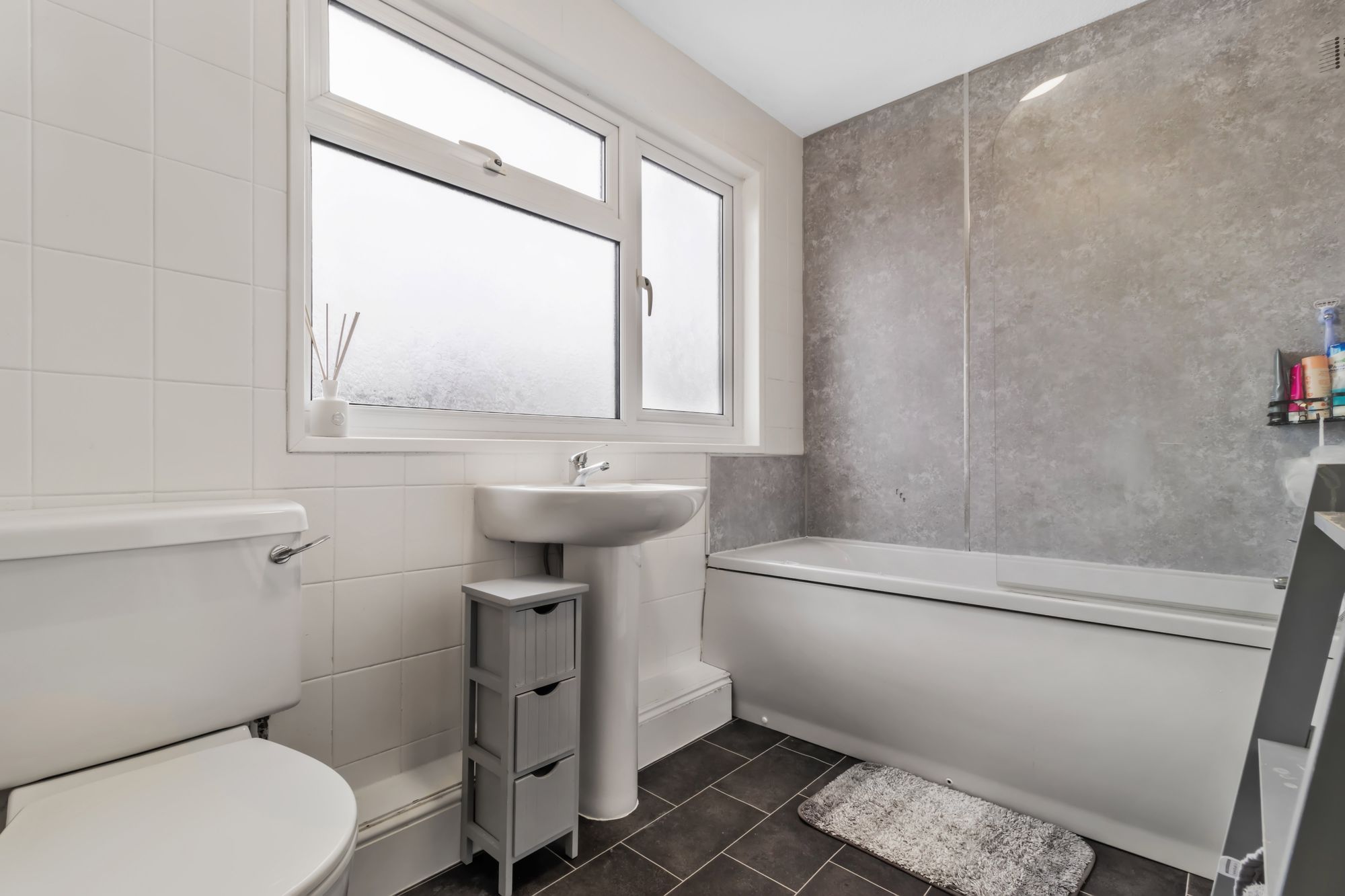 Landseer Avenue, Warrington