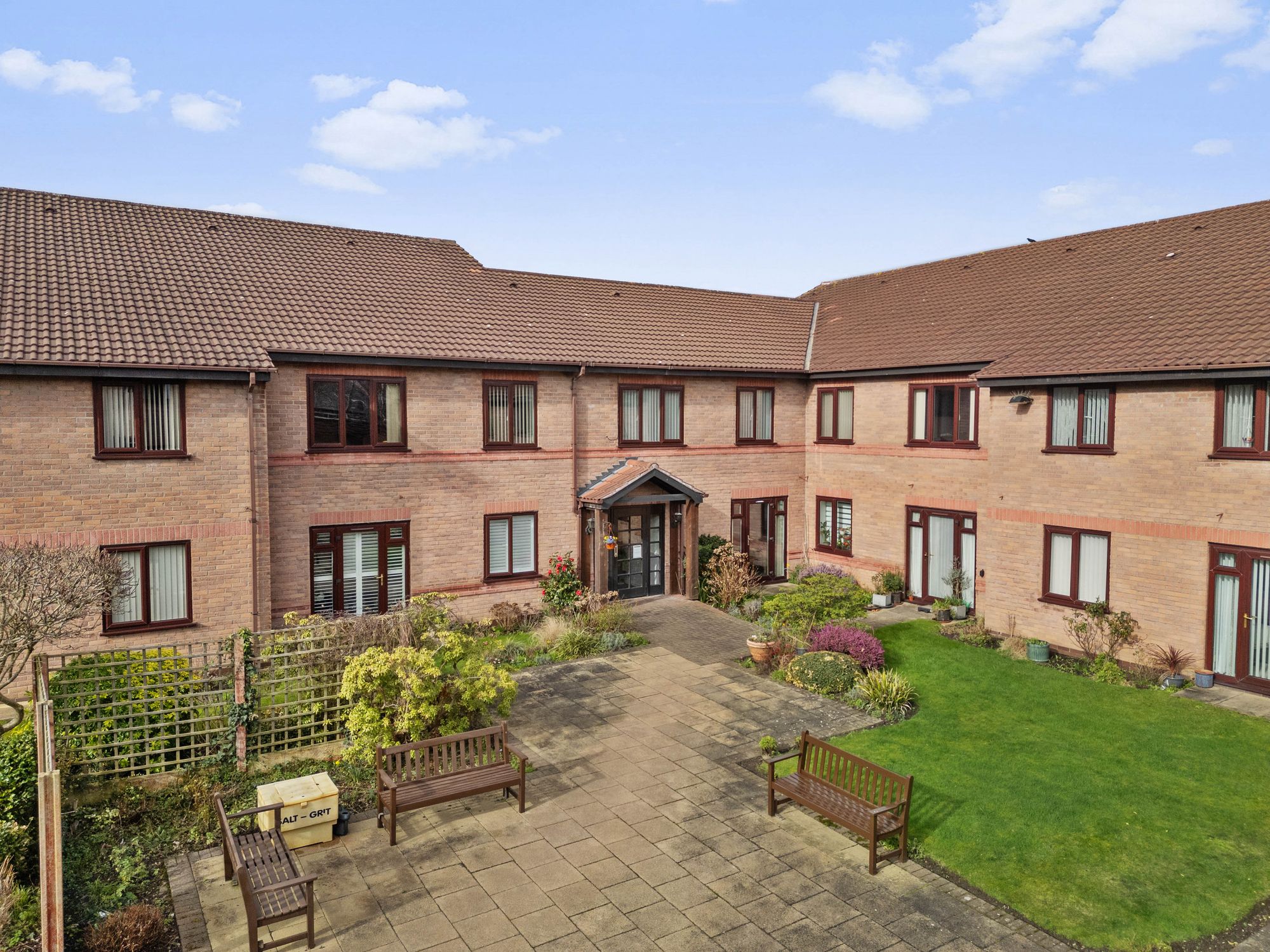 Oulton Court, Warrington