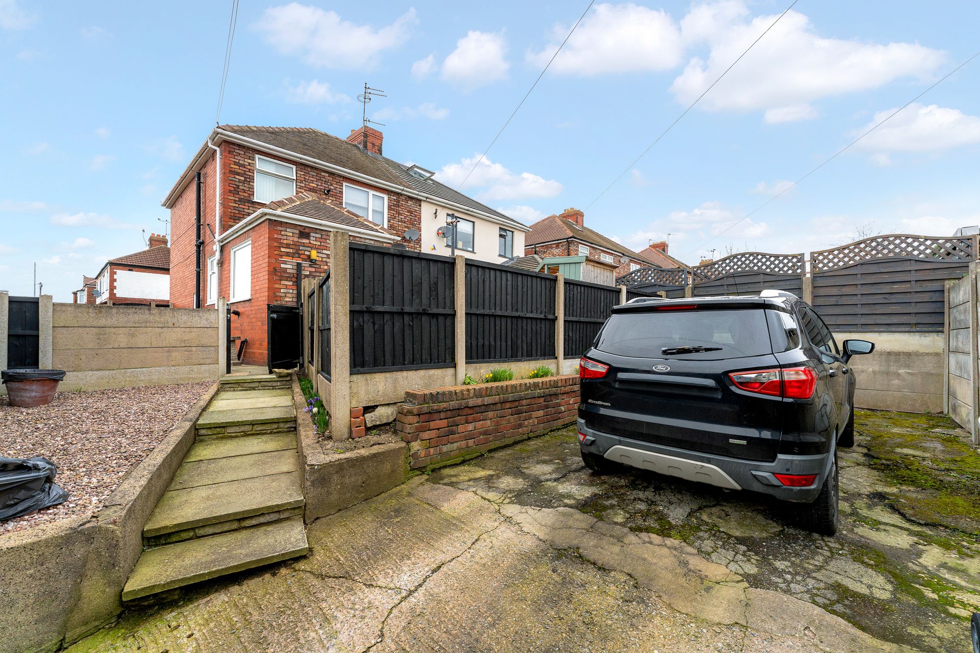 Deirdre Avenue, Widnes