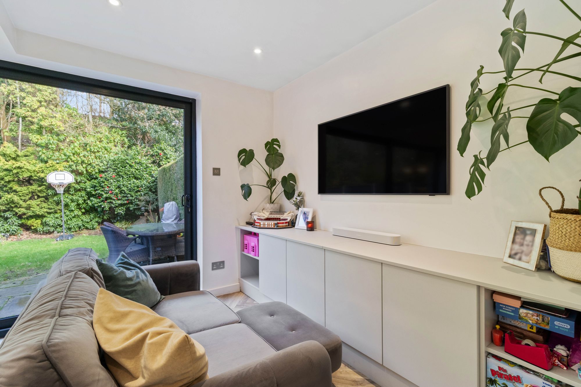 Knightsbridge Avenue, Warrington