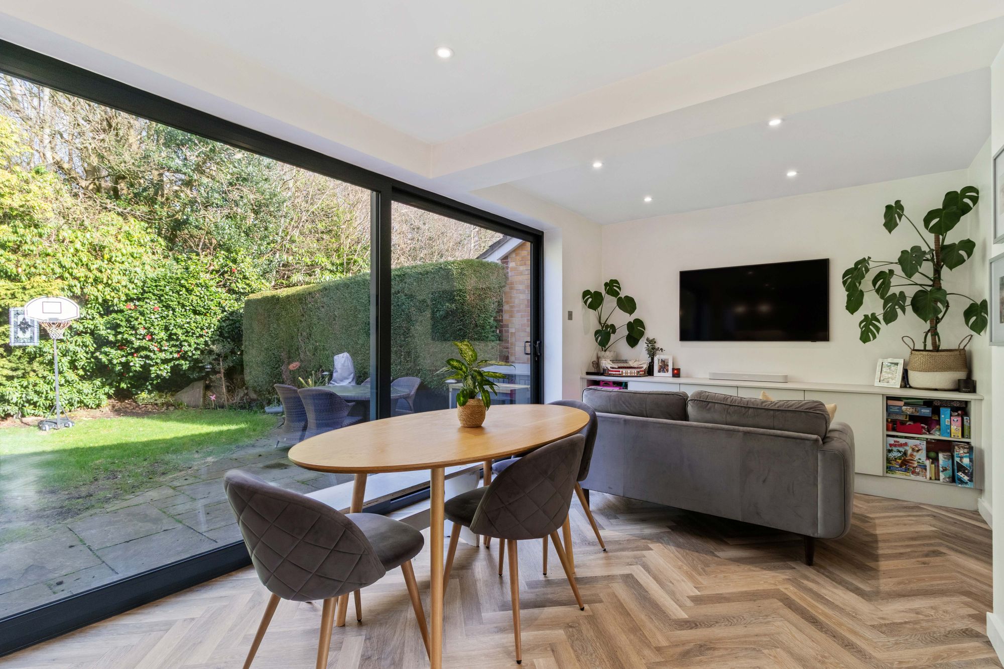 Knightsbridge Avenue, Warrington