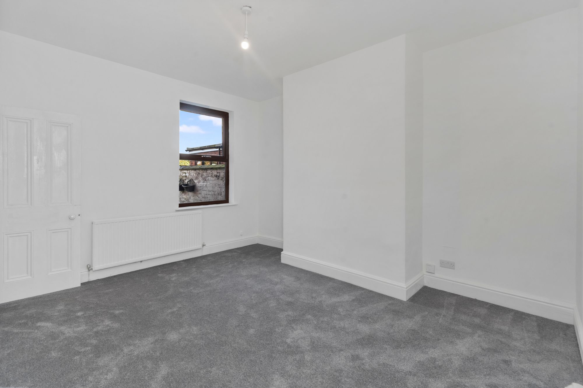 Liverpool Road, Warrington