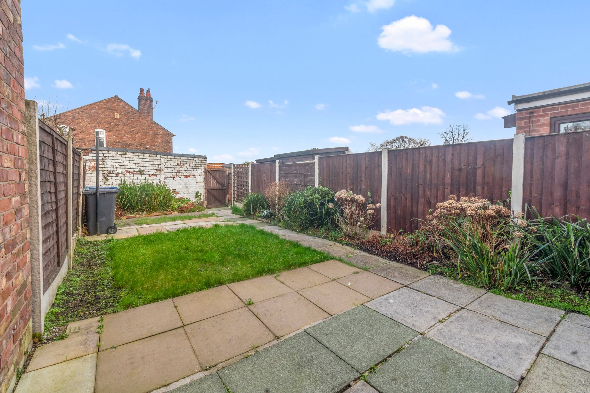 Liverpool Road, Warrington