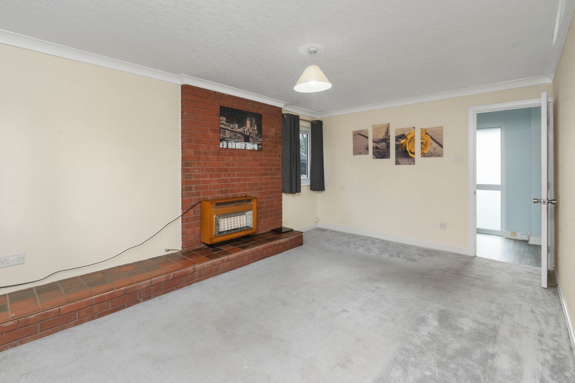 Perth Close, Fearnhead, WA2