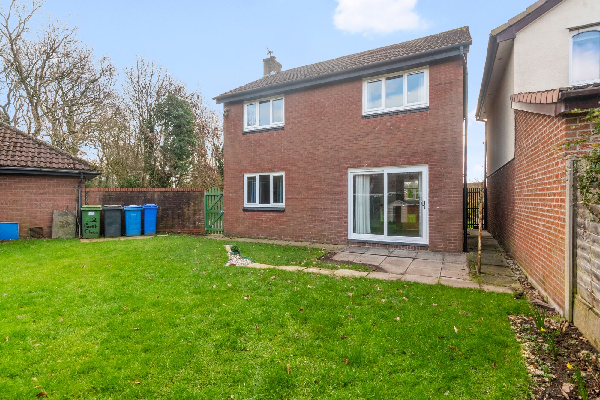 Perth Close, Fearnhead, WA2