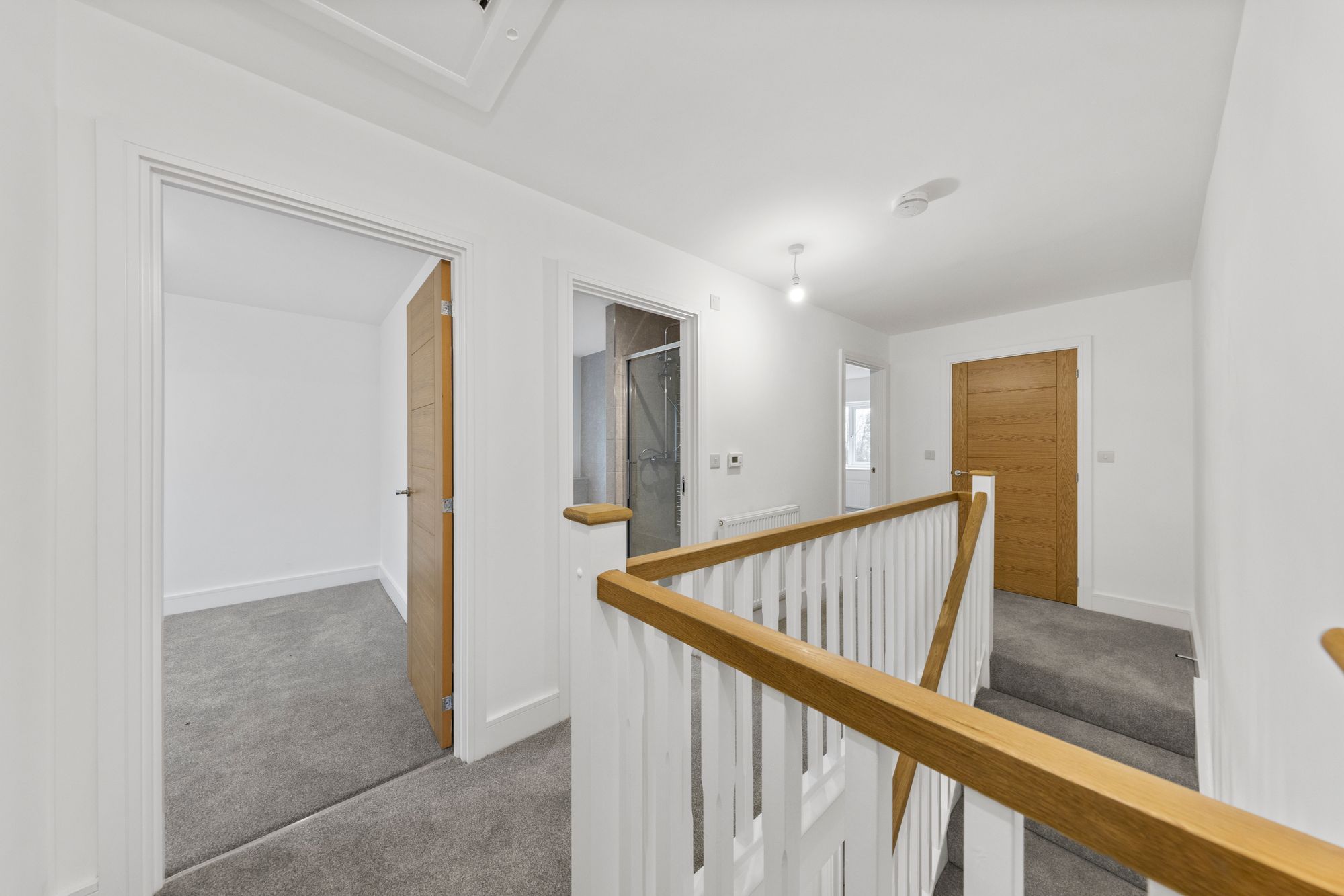 Halis Court, Hale Village, L24